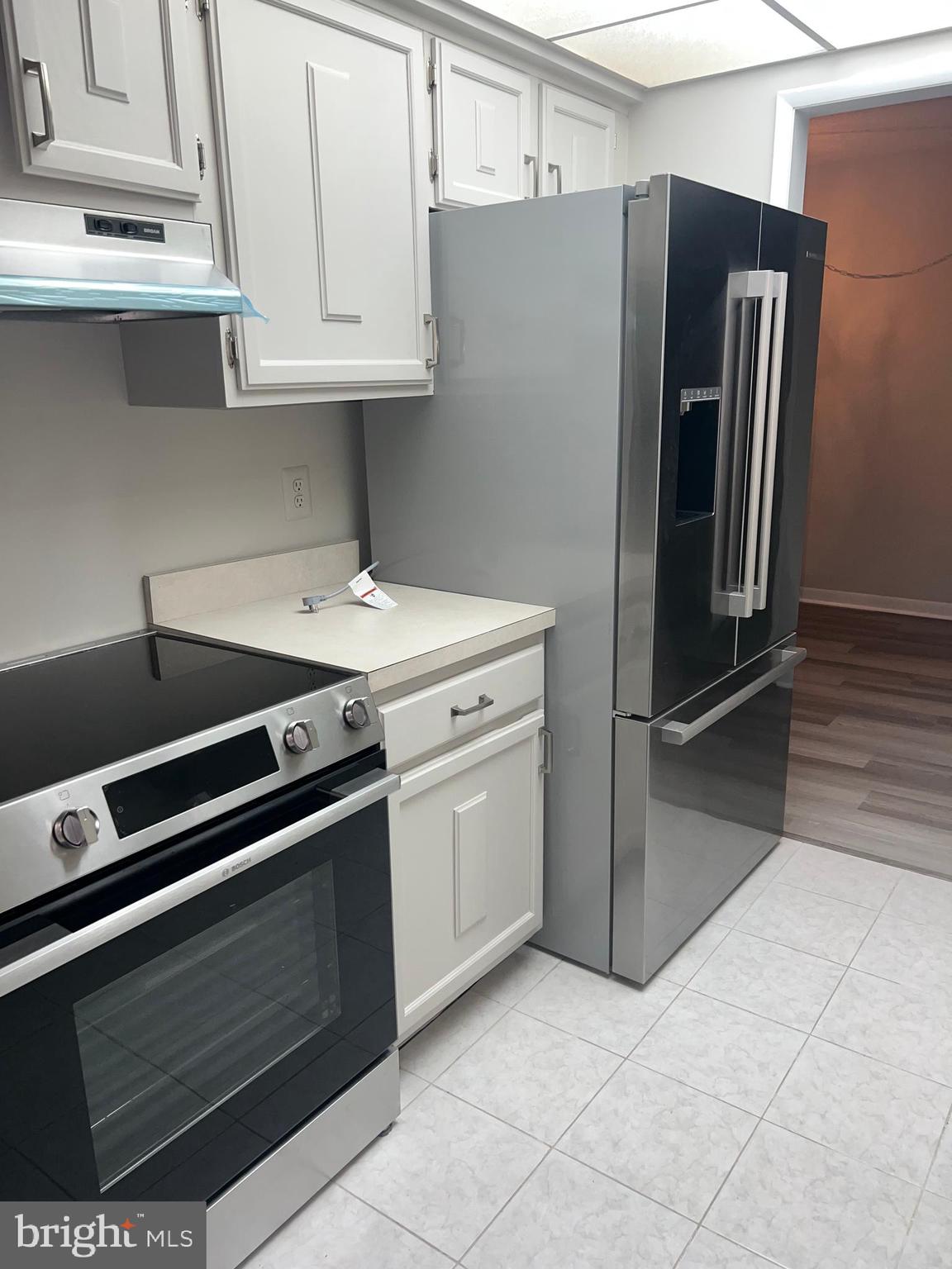 LEISURE WORLD - Residential