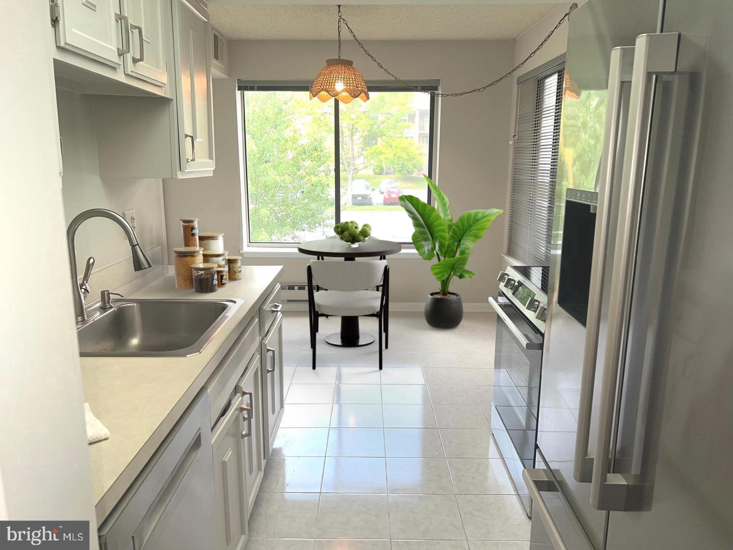 LEISURE WORLD - Residential