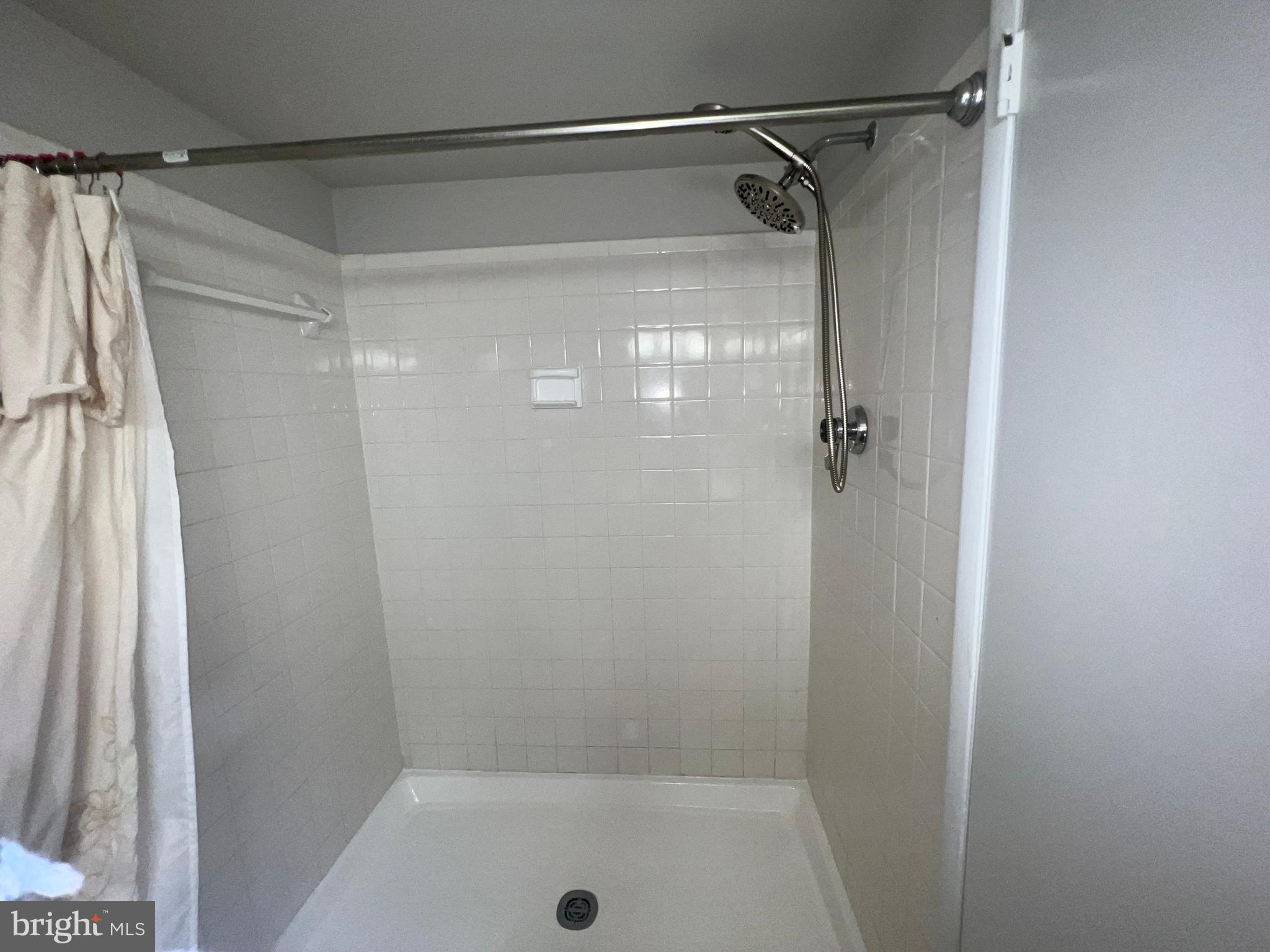 LEISURE WORLD - Residential