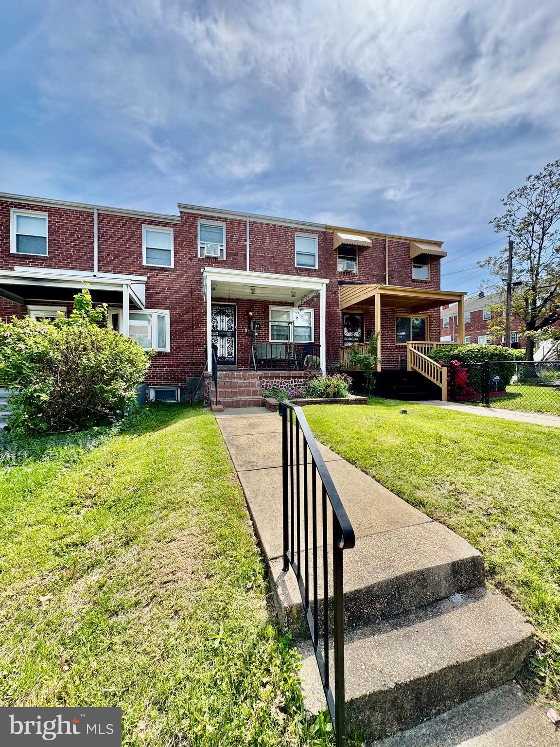 PERRING LOCH - Residential