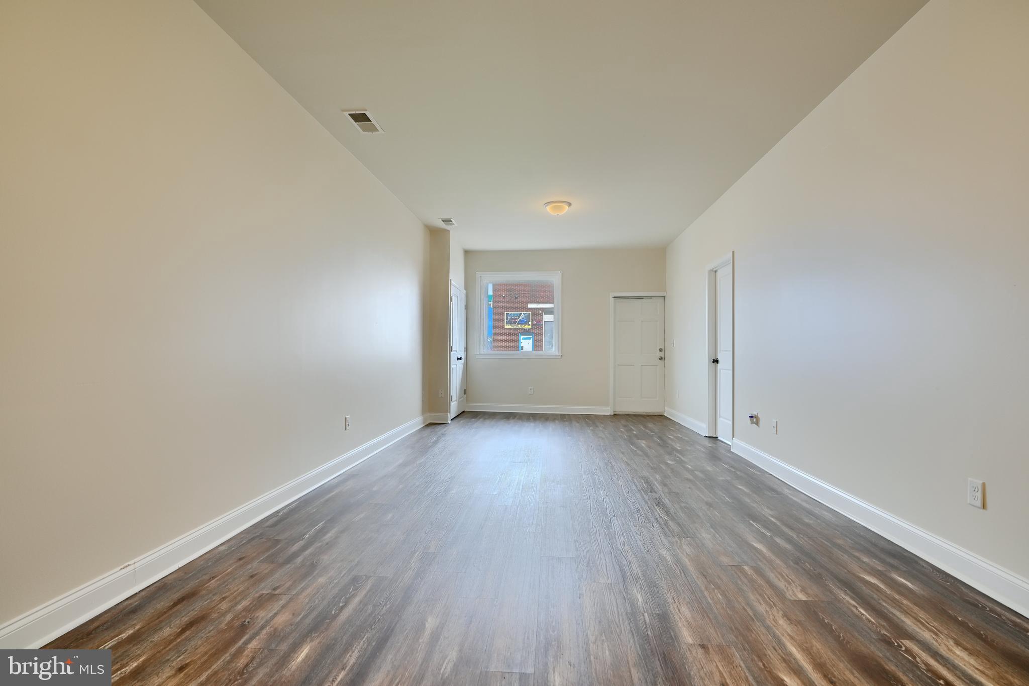 HIGHLANDTOWN - Residential