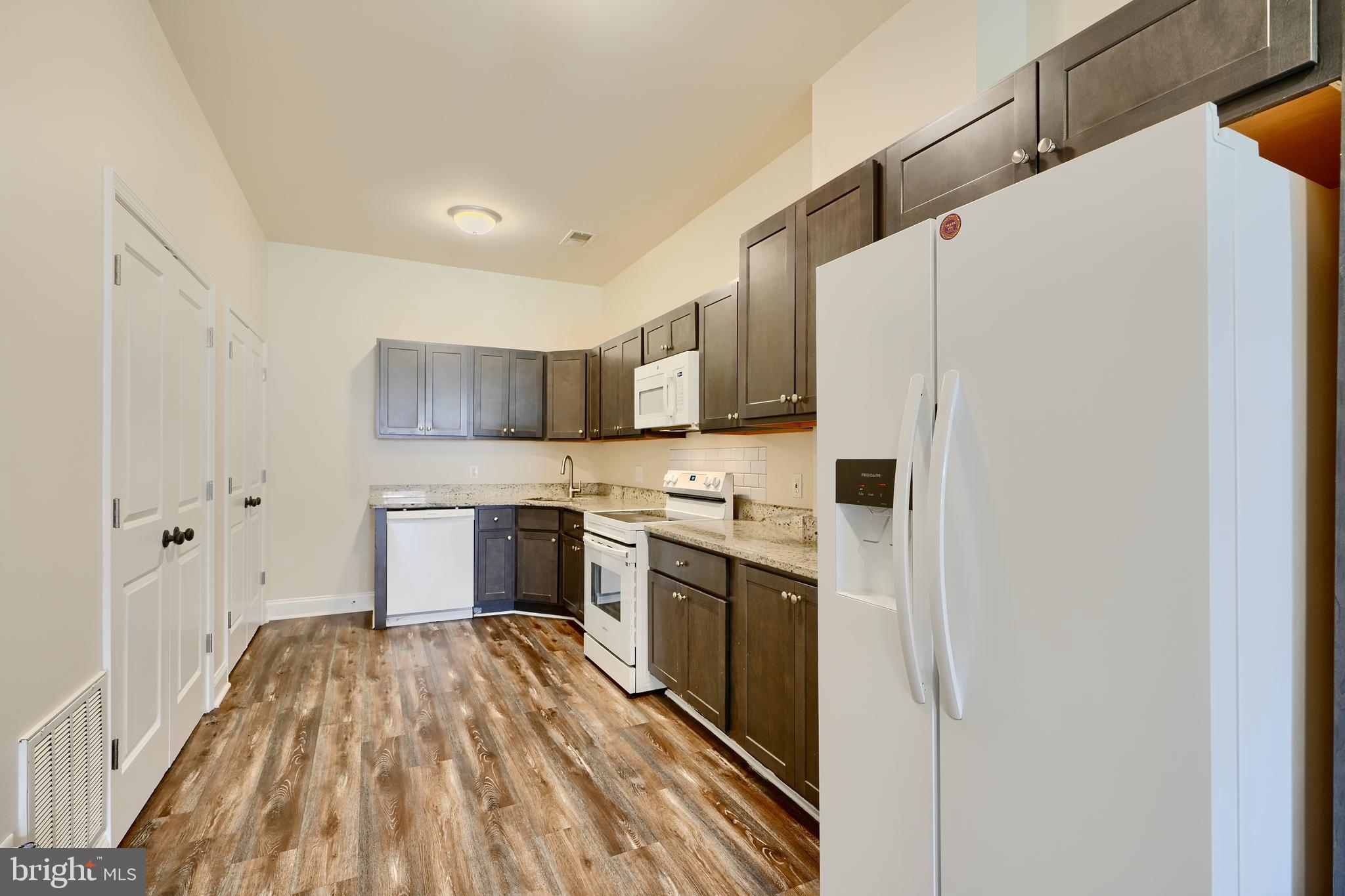 HIGHLANDTOWN - Residential