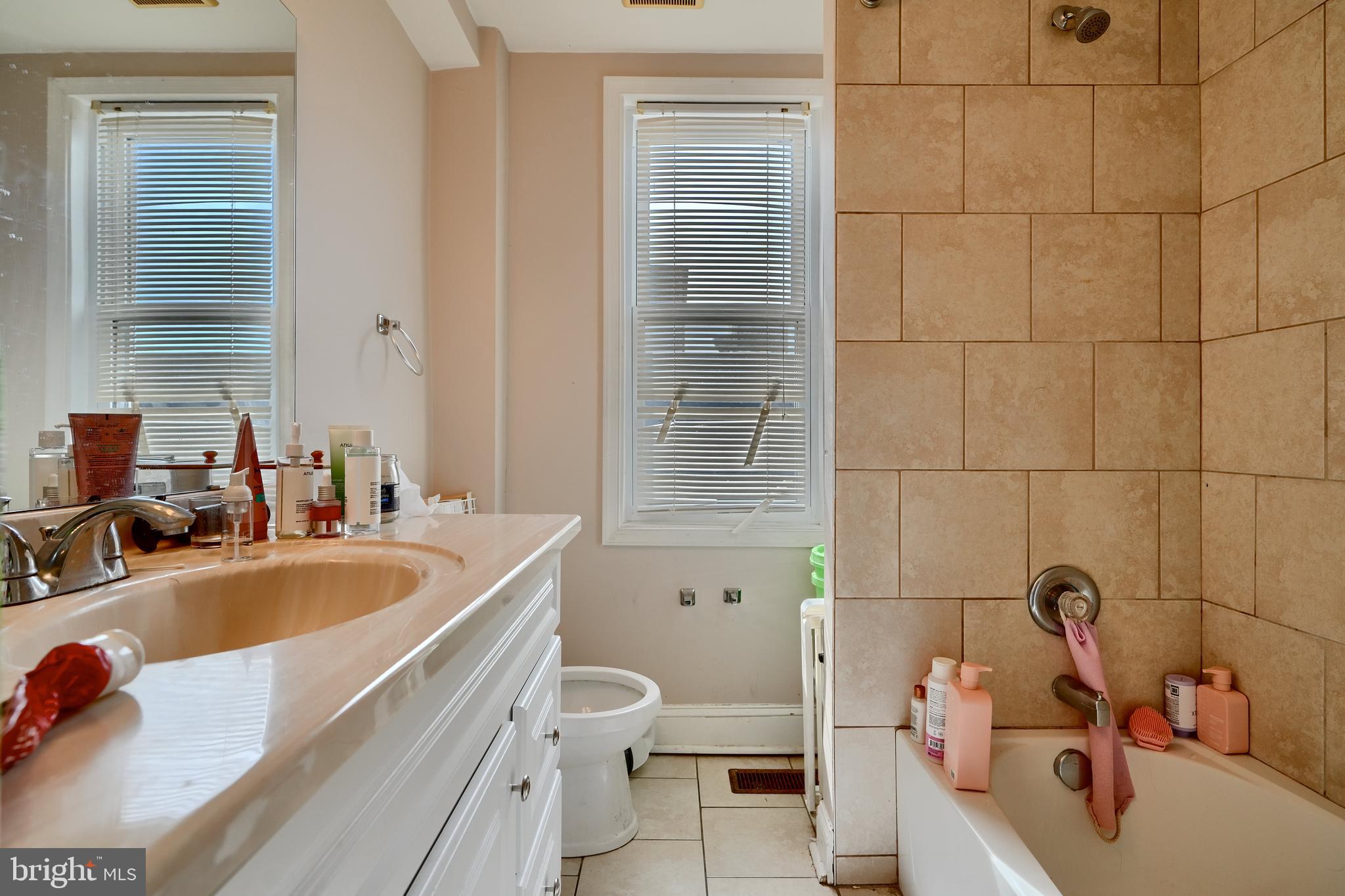 HIGHLANDTOWN - Residential
