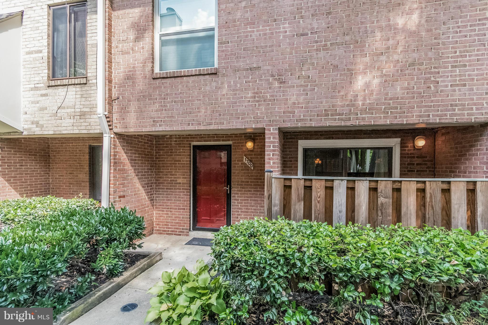 BEVERLY HILLS - Residential