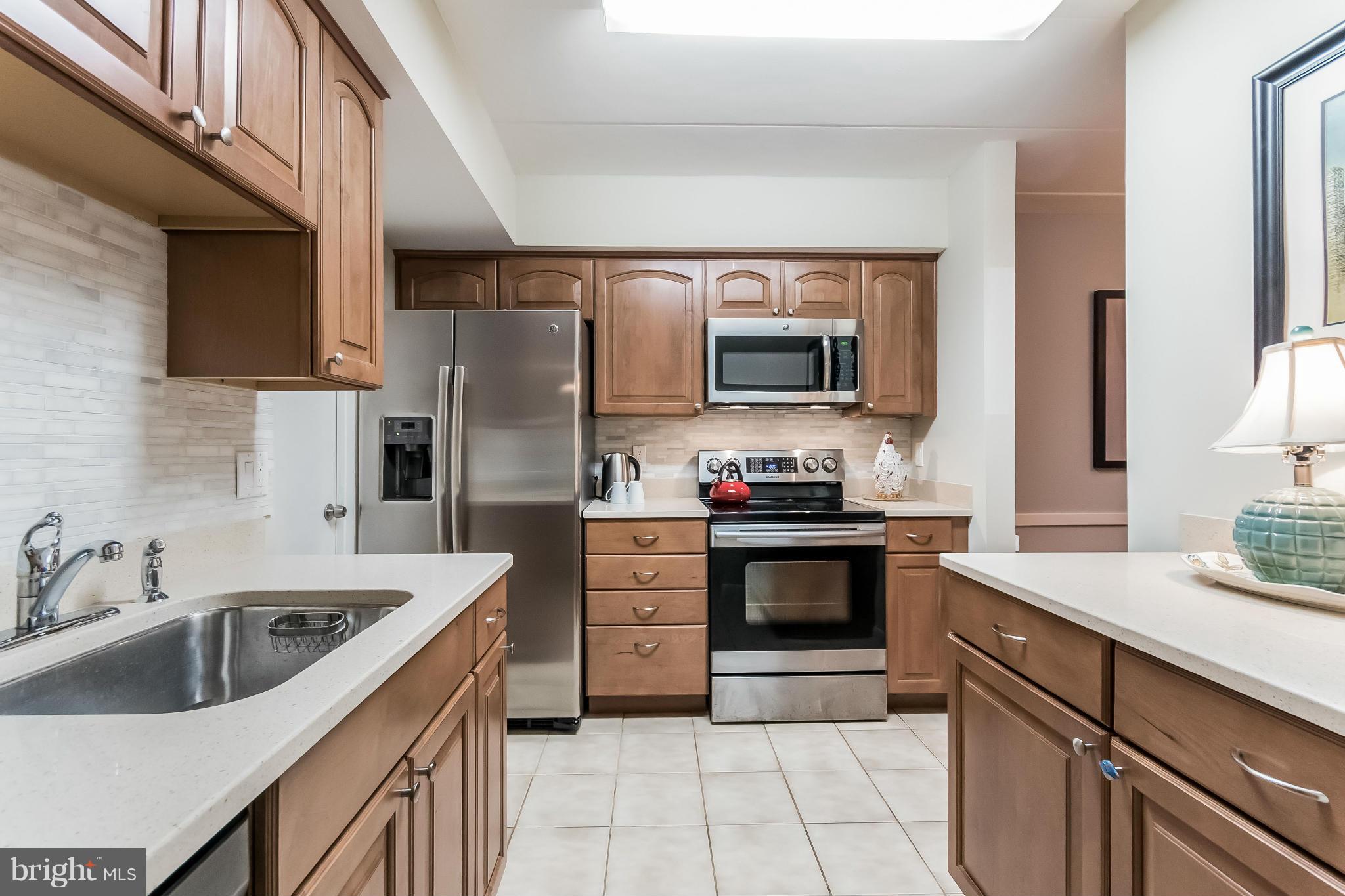 BEVERLY HILLS - Residential