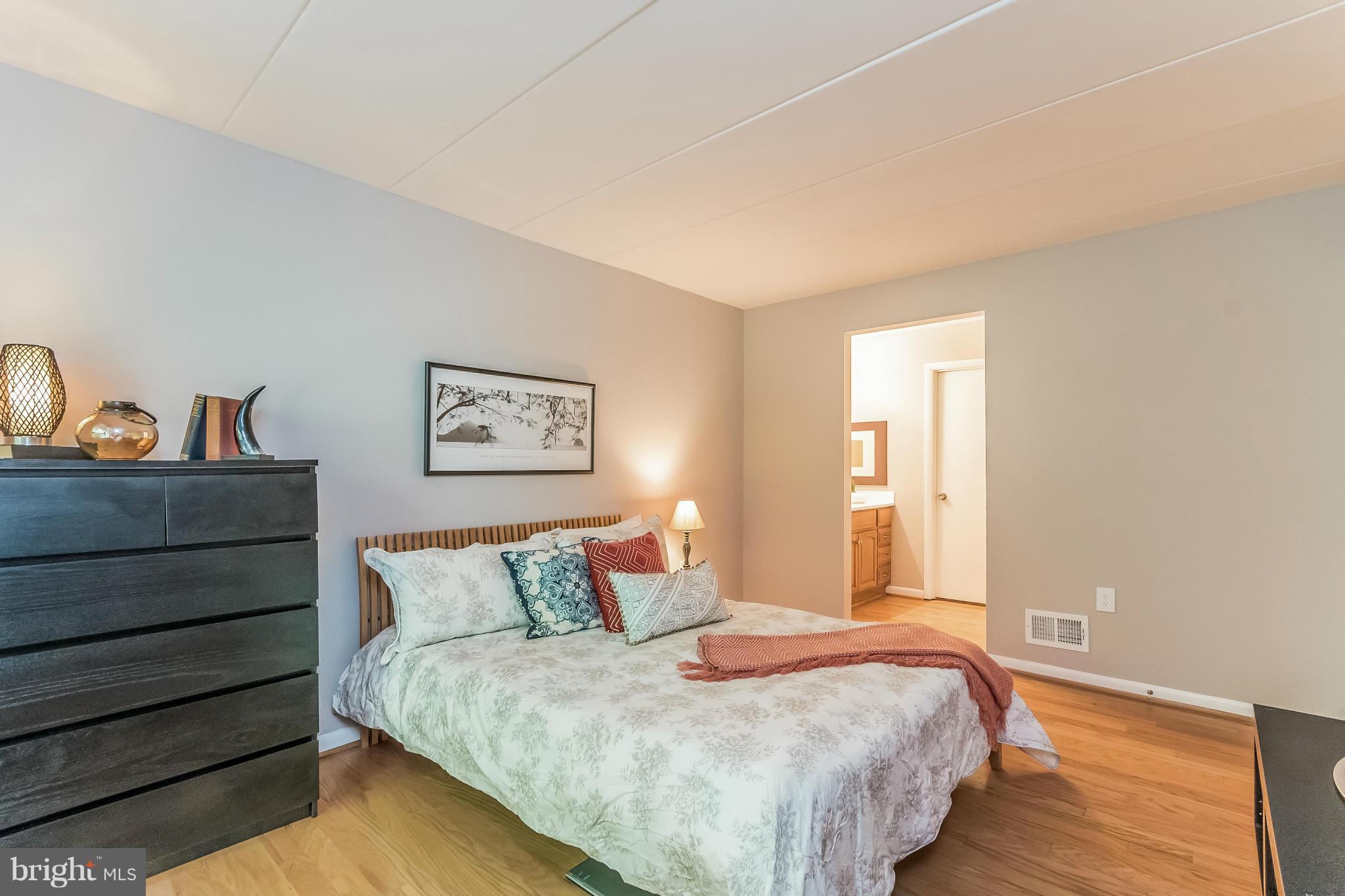 BEVERLY HILLS - Residential