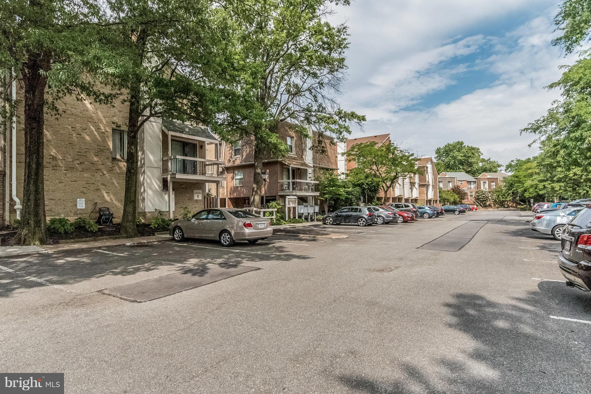 BEVERLY HILLS - Residential