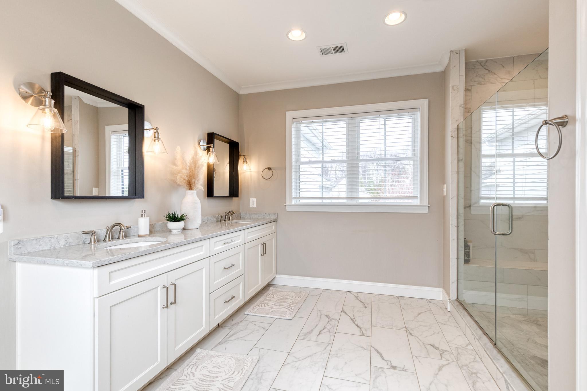 BRIAR KNOLL - Residential