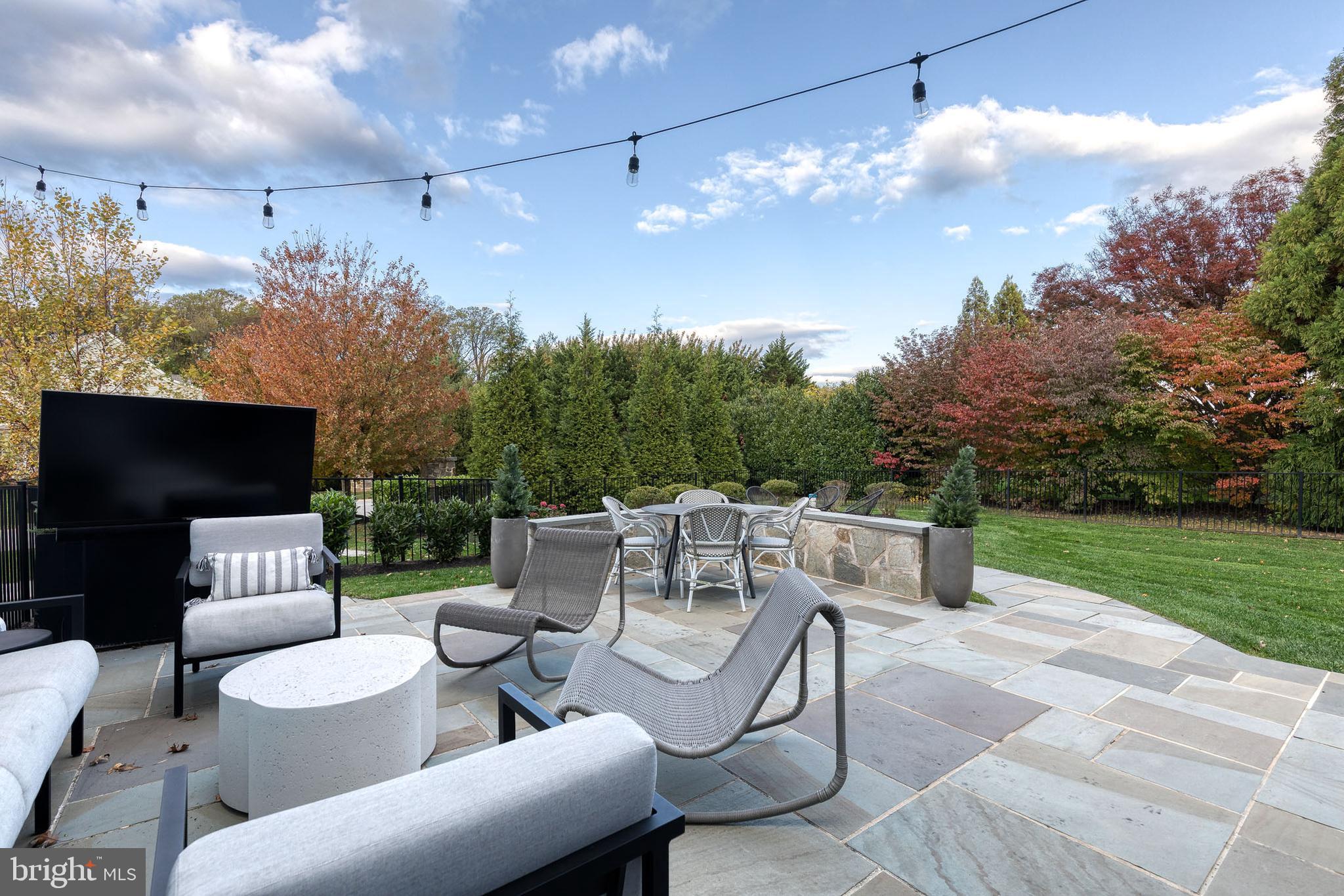 BRIAR KNOLL - Residential