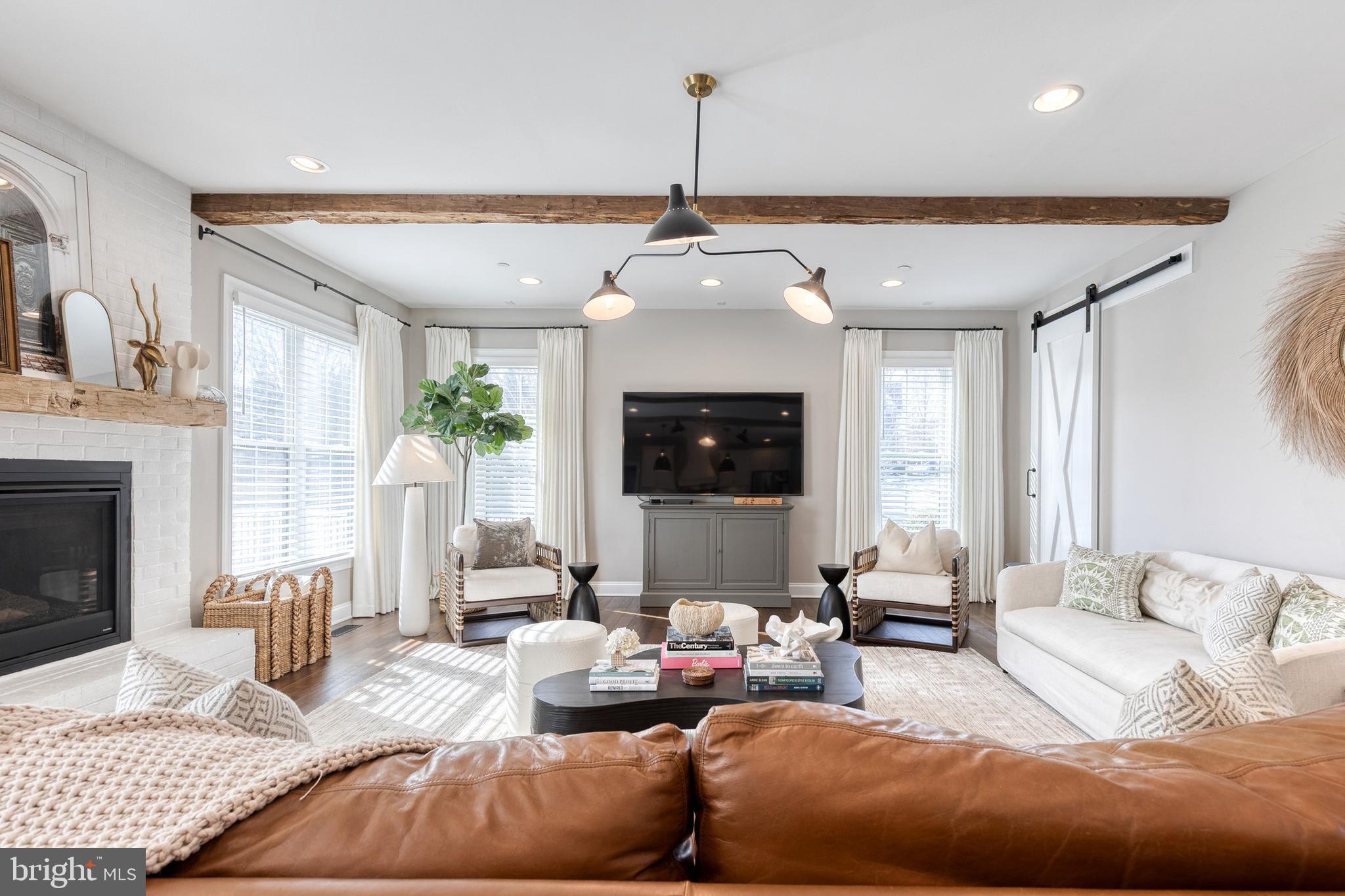 BRIAR KNOLL - Residential