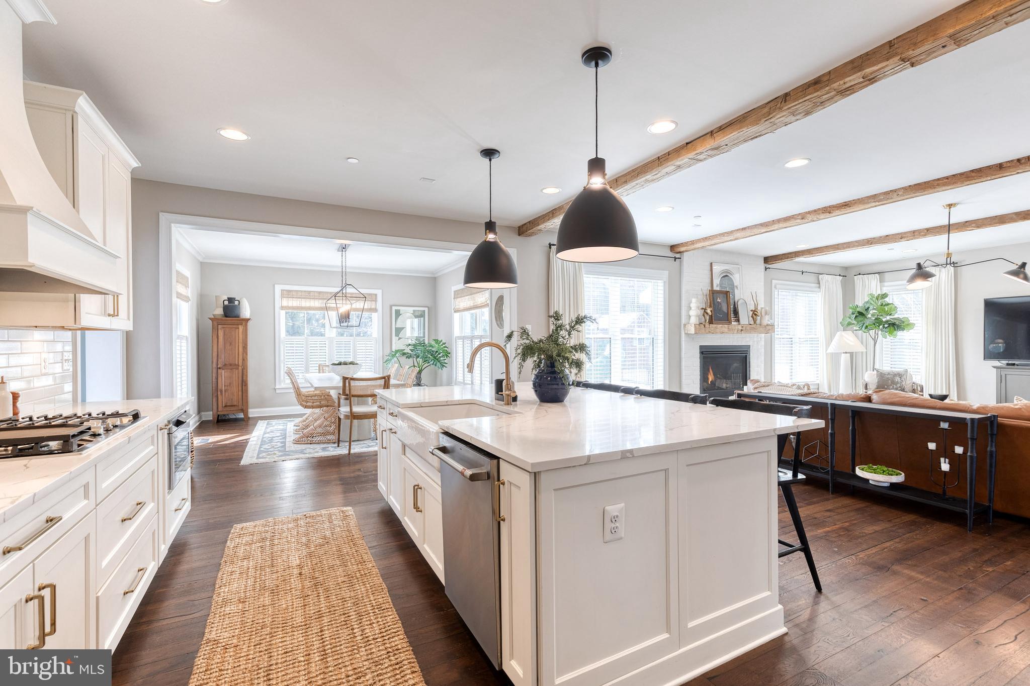 BRIAR KNOLL - Residential