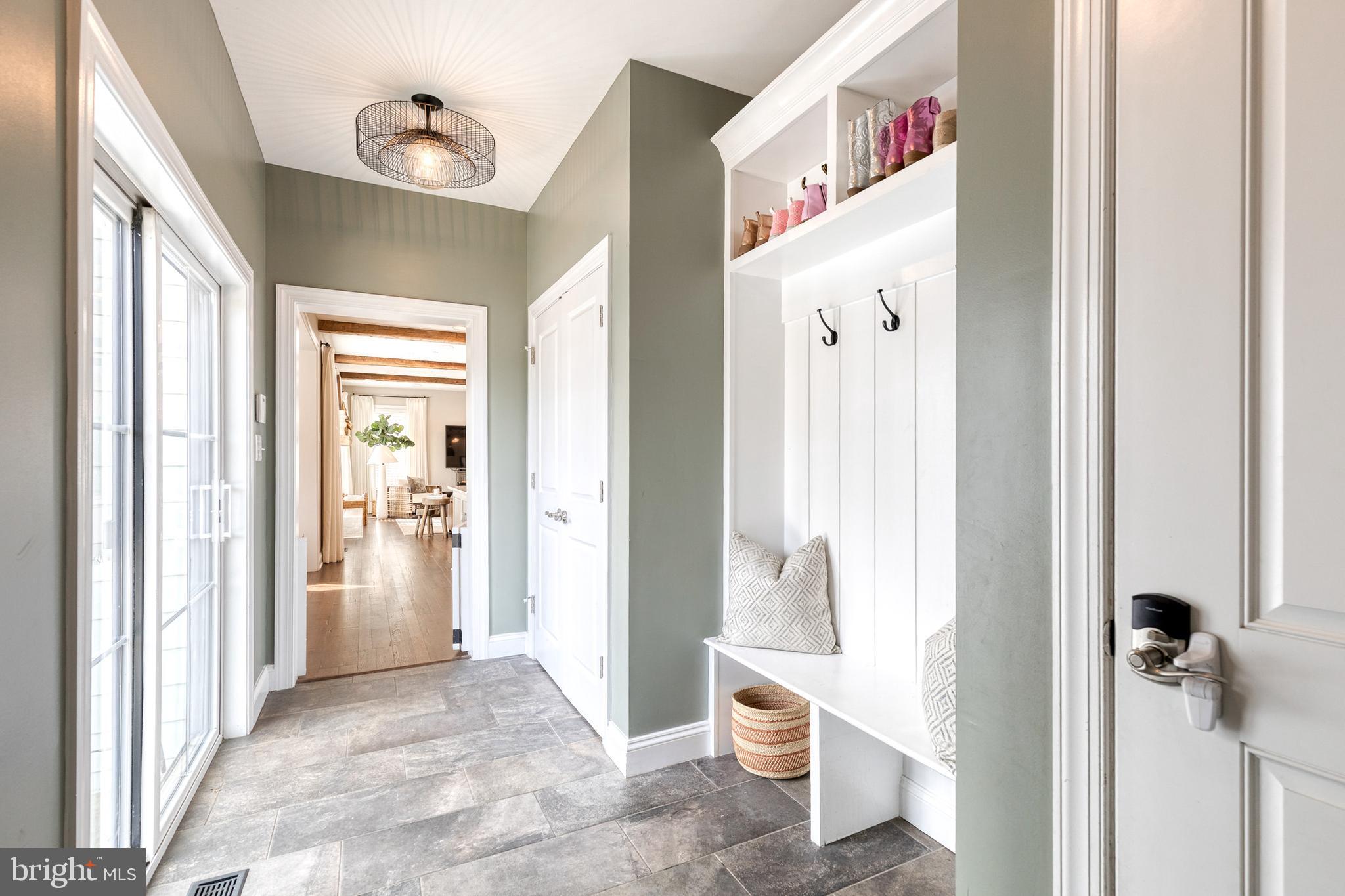 BRIAR KNOLL - Residential