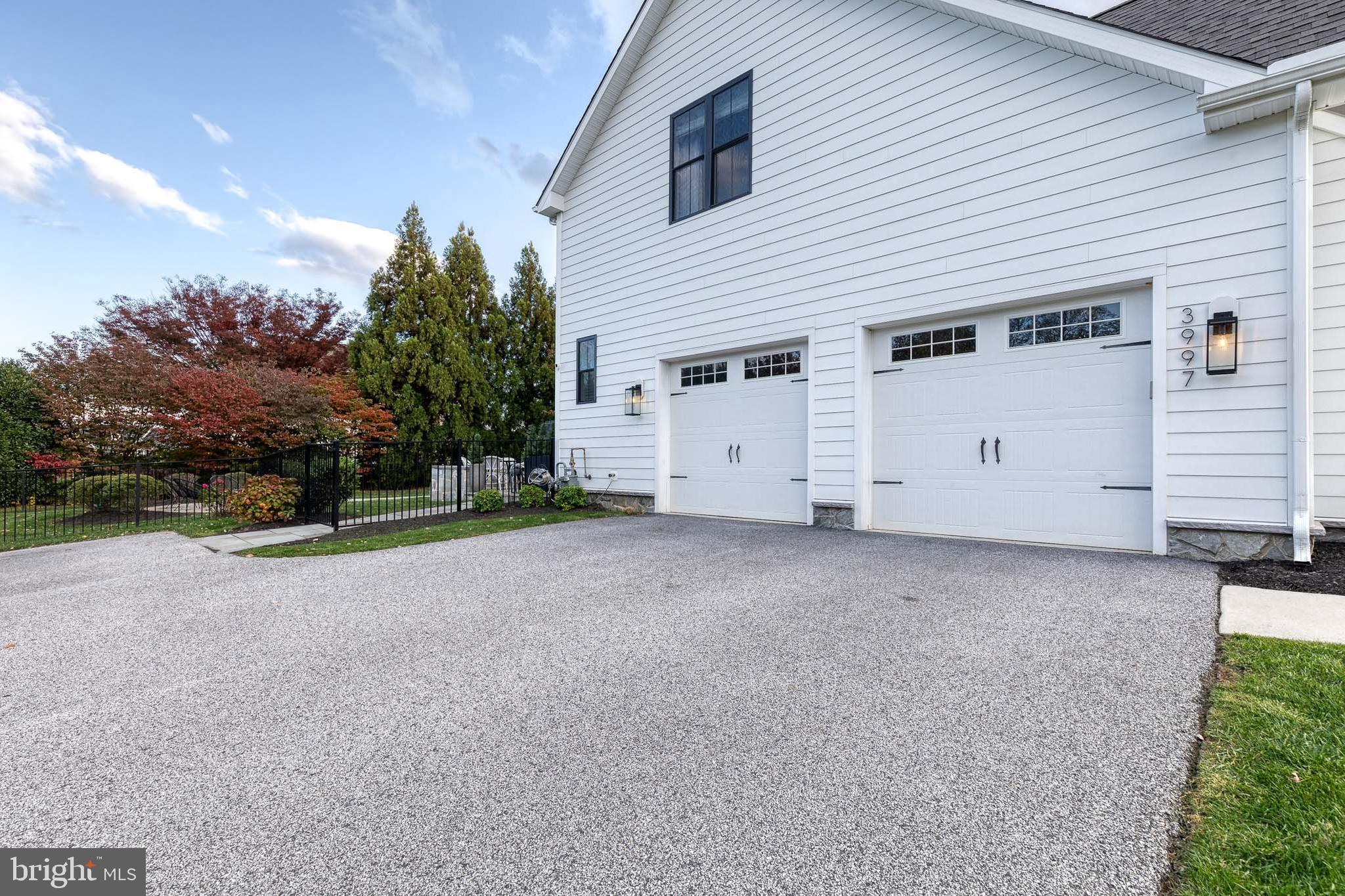 BRIAR KNOLL - Residential