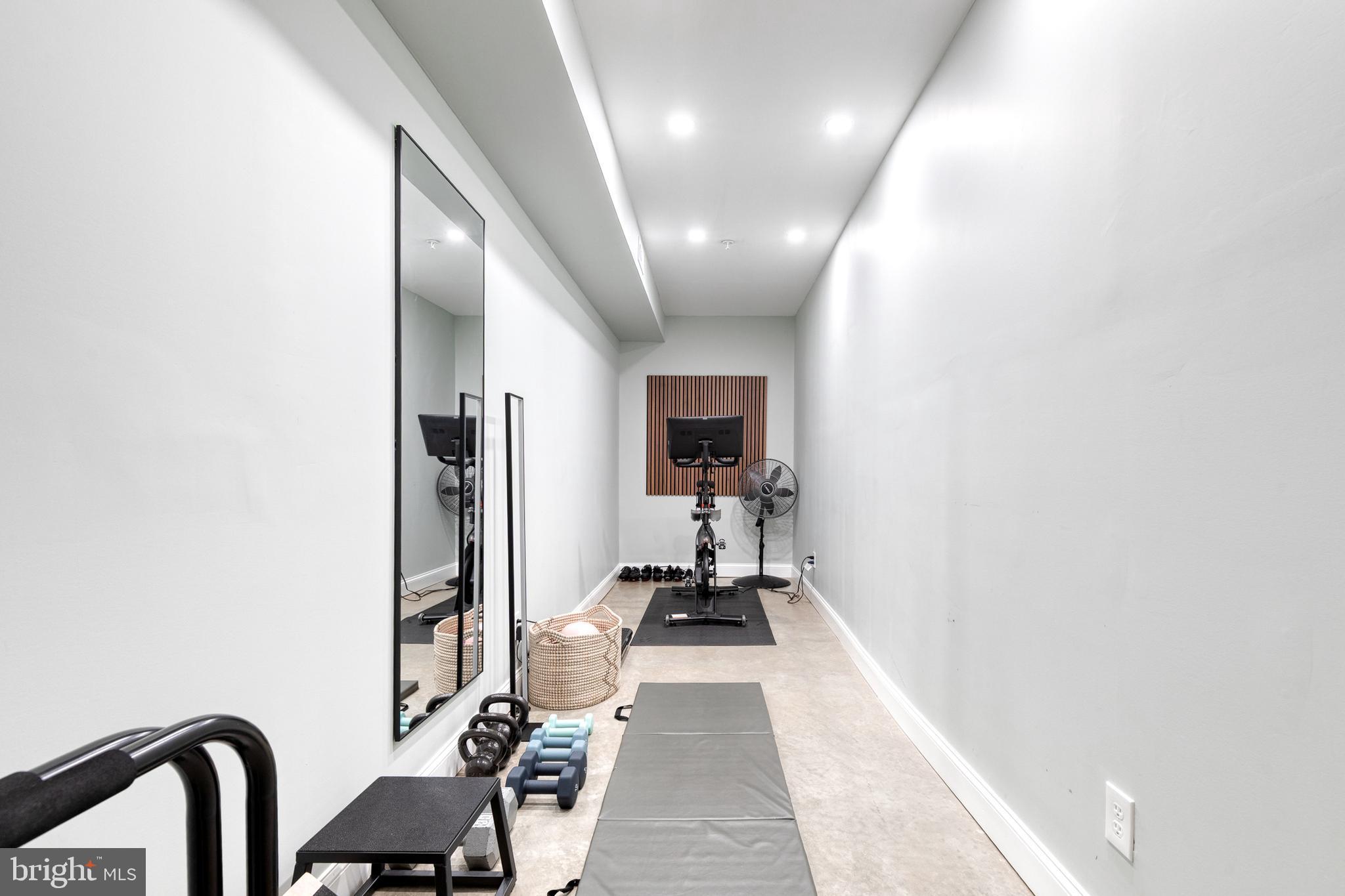 BRIAR KNOLL - Residential