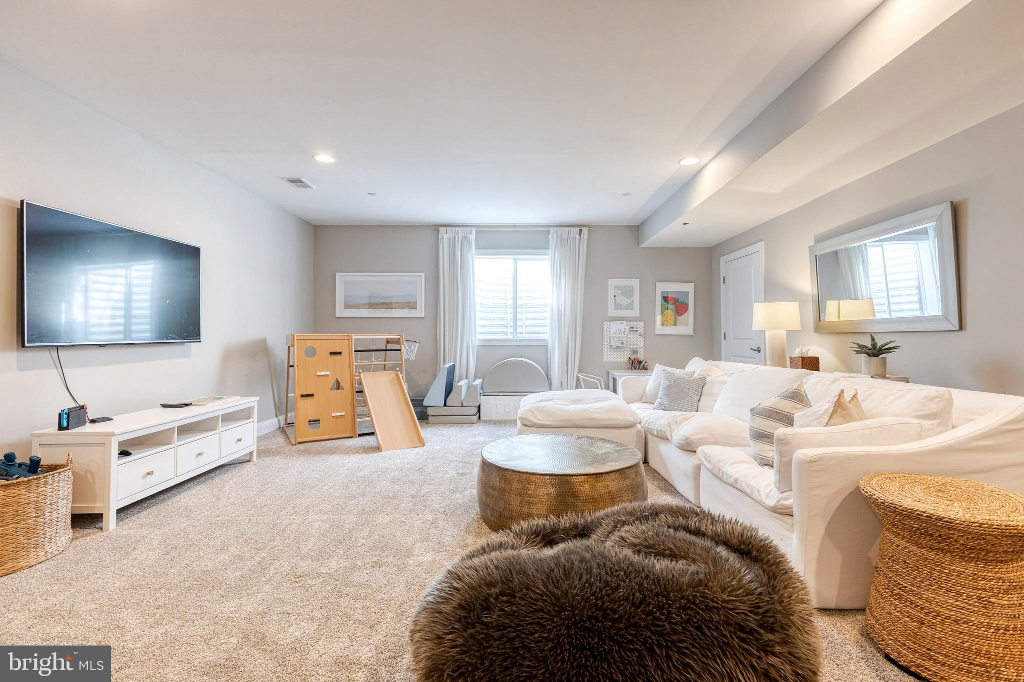 BRIAR KNOLL - Residential