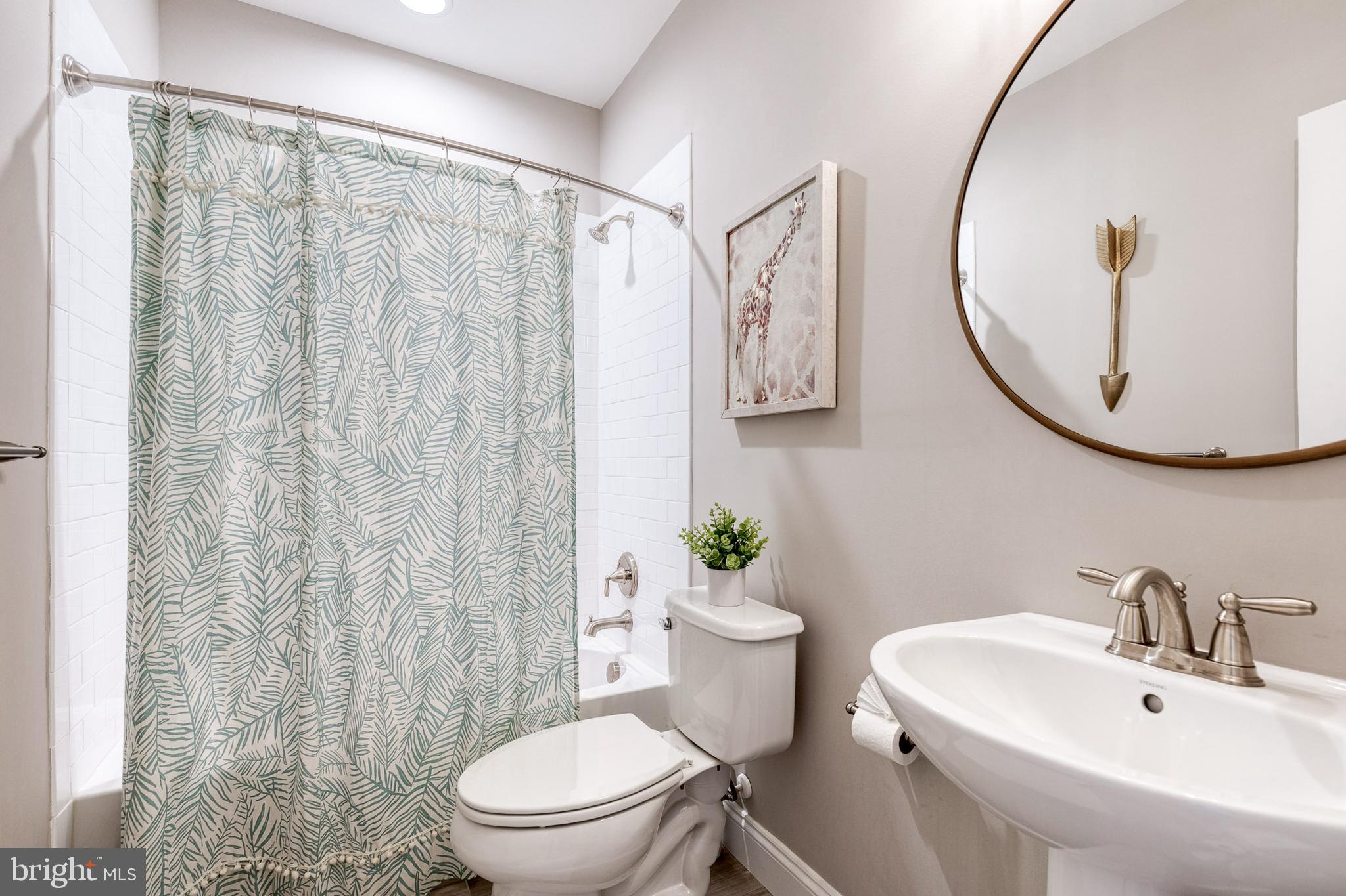 BRIAR KNOLL - Residential