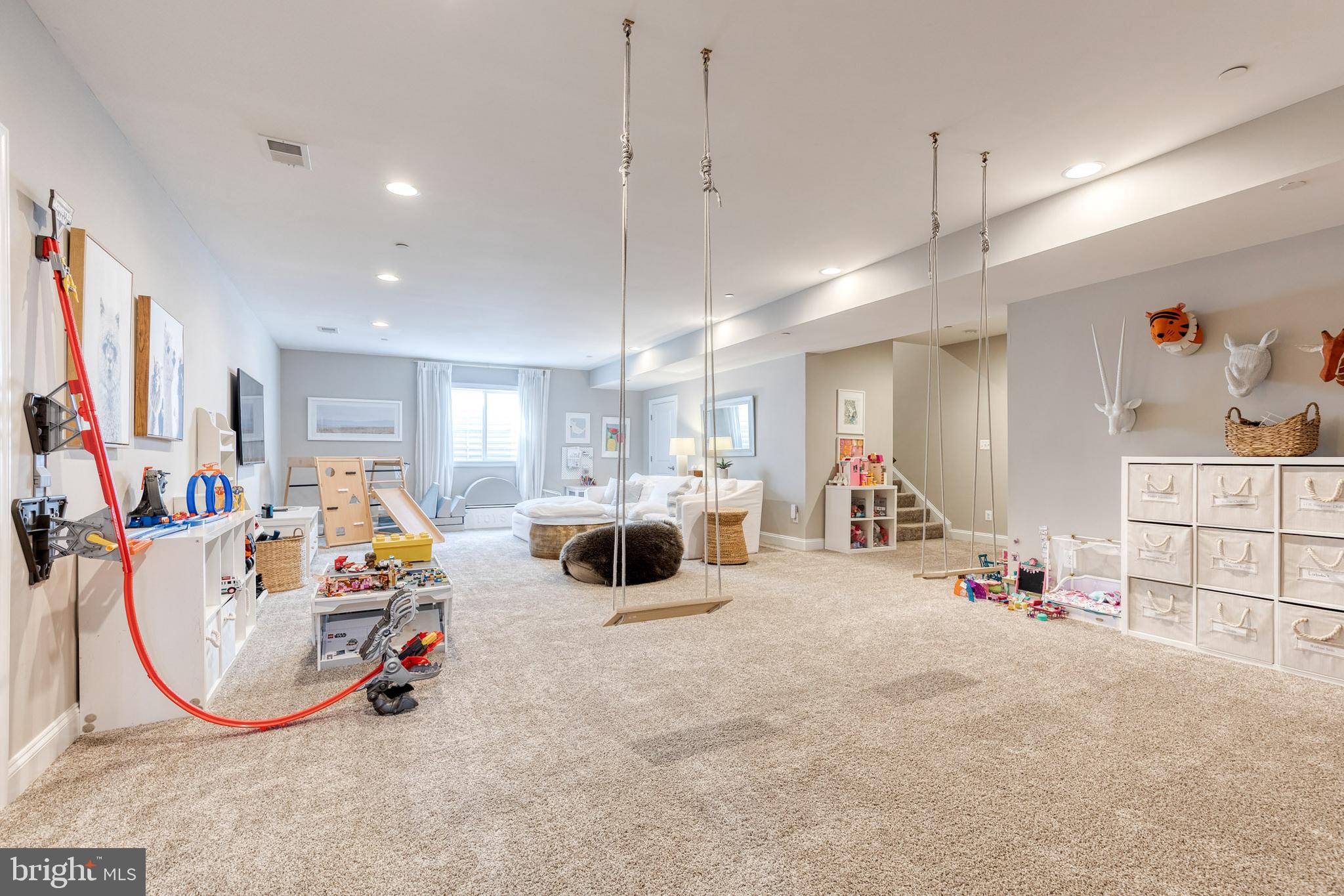 BRIAR KNOLL - Residential