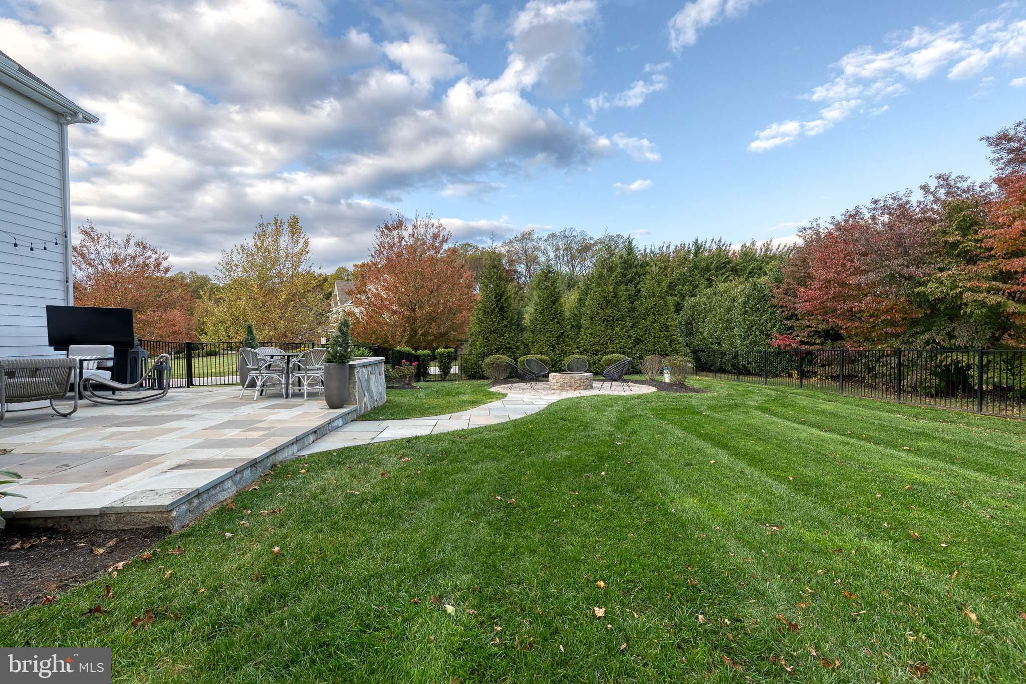 BRIAR KNOLL - Residential