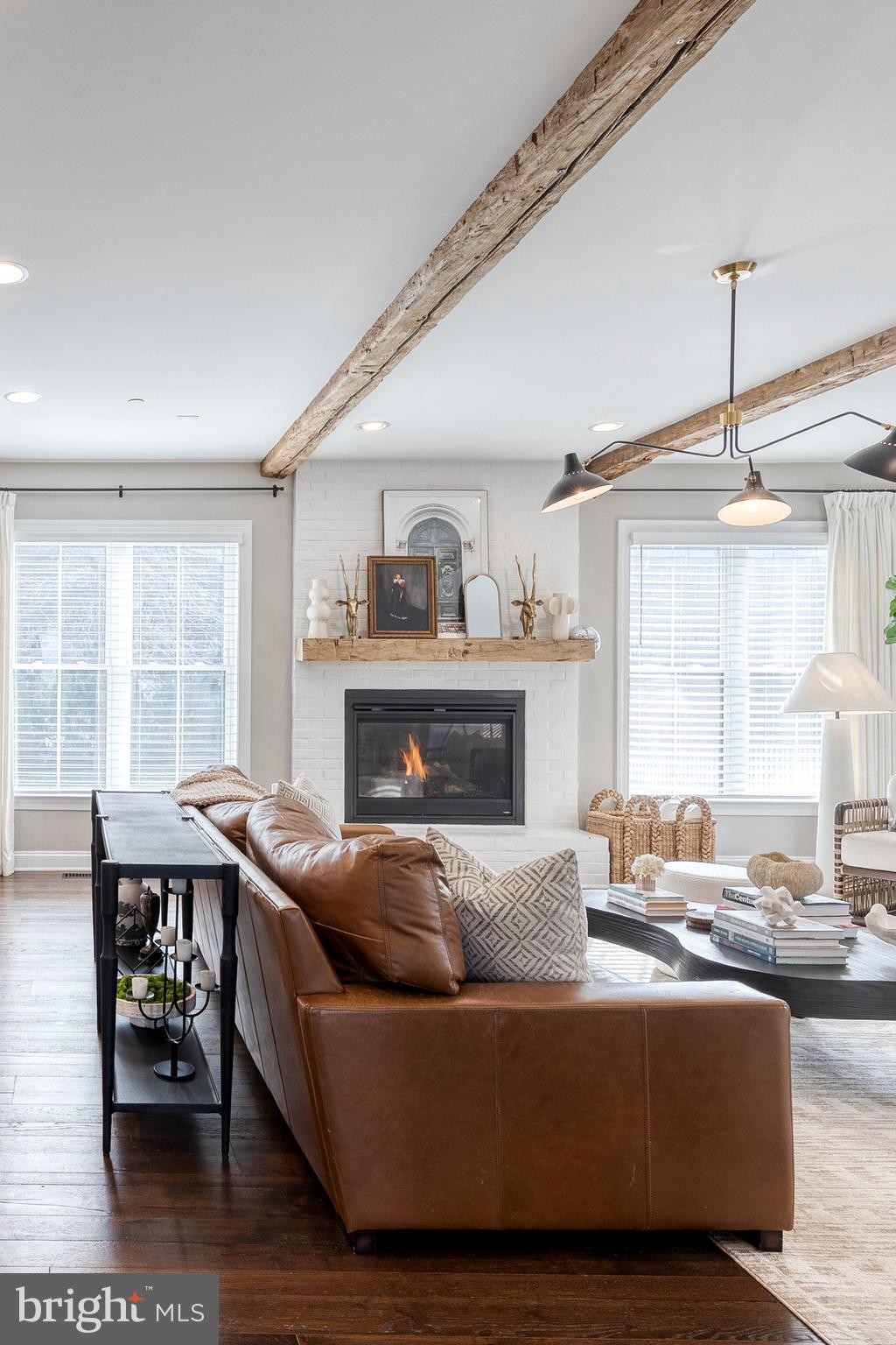 BRIAR KNOLL - Residential