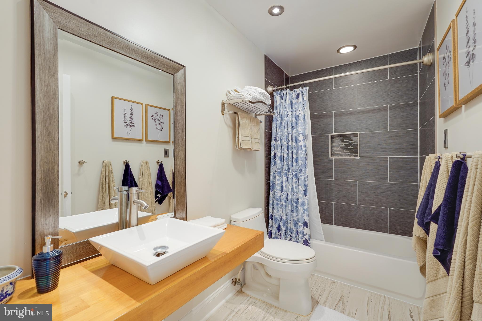 STONEGATE - Residential