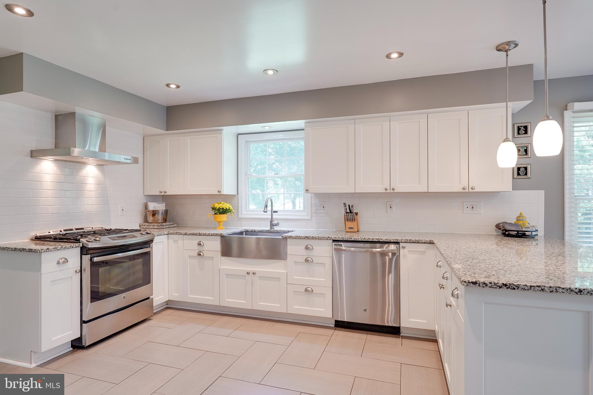 STONEGATE - Residential