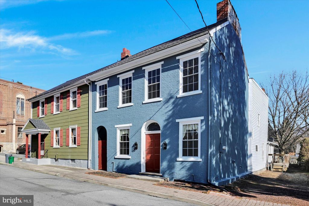 Photo of 15 S NEW HAVEN ST, MARIETTA, PA 17547 (MLS # PALA2029898)