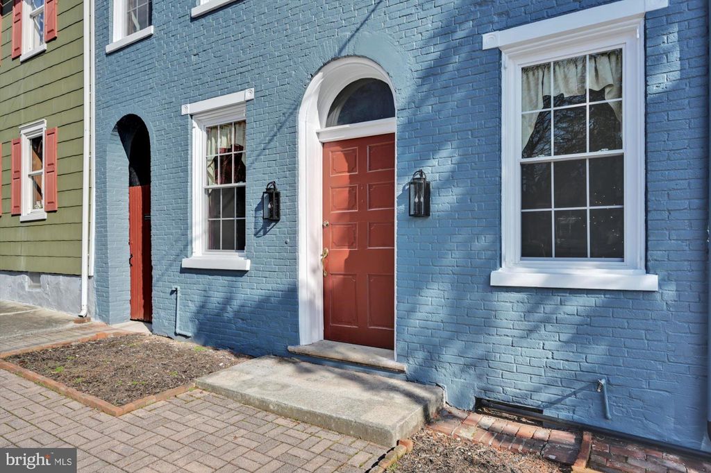Photo of 15 S NEW HAVEN ST, MARIETTA, PA 17547 (MLS # PALA2029898)