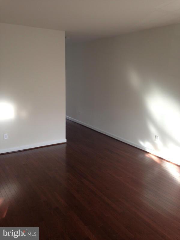 LAUREL LAKES - Residential Lease