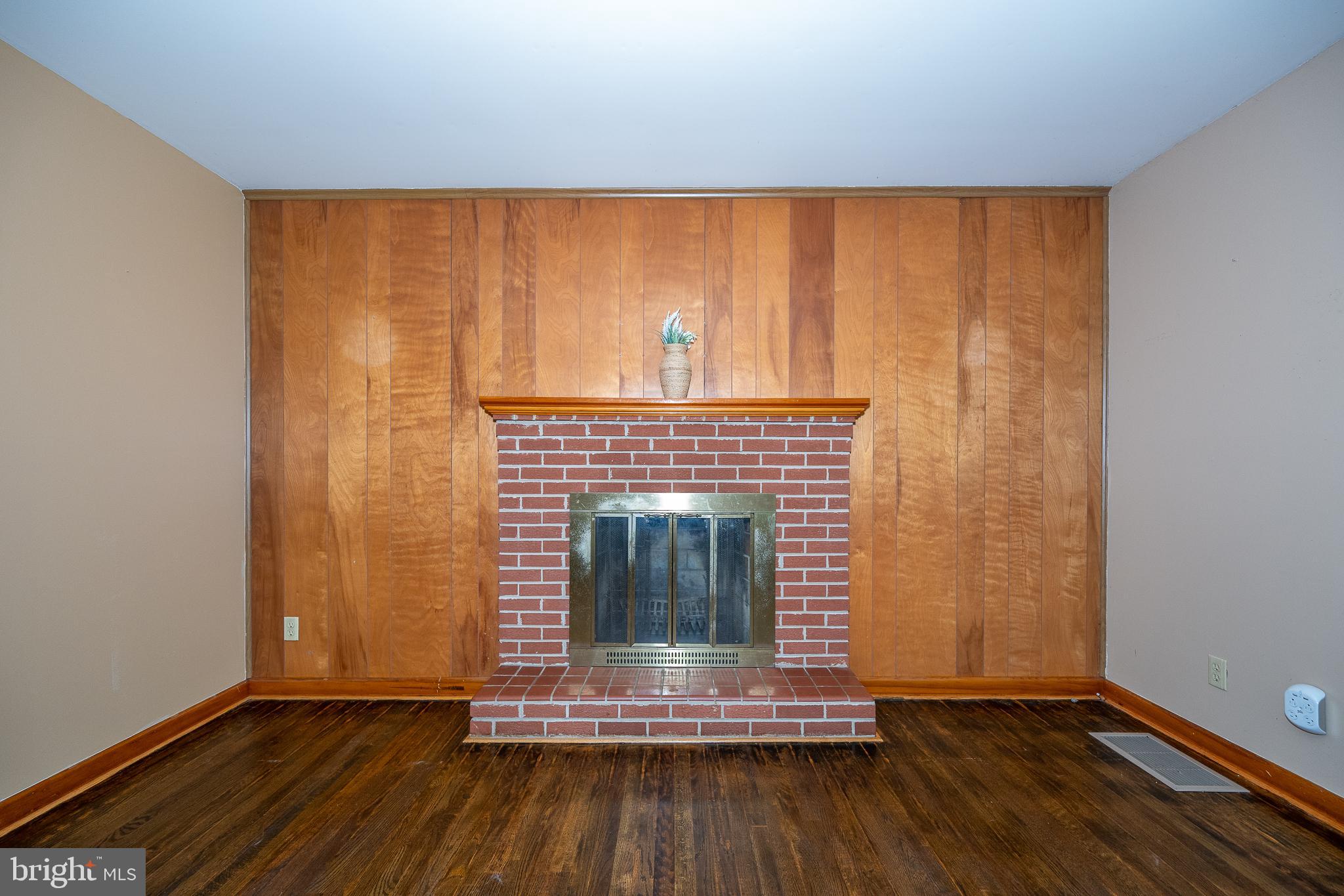 ELKTON - Residential