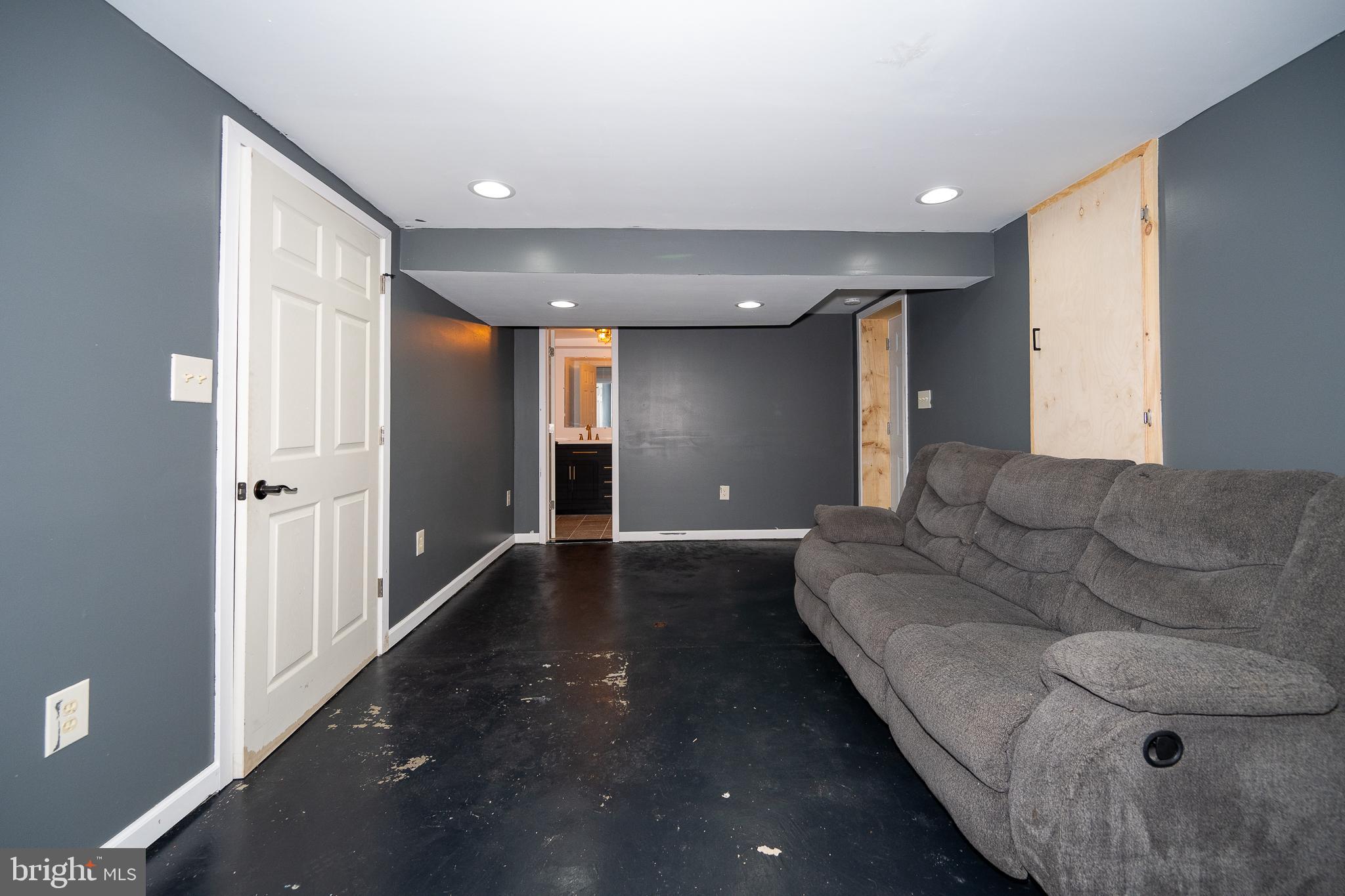 ELKTON - Residential