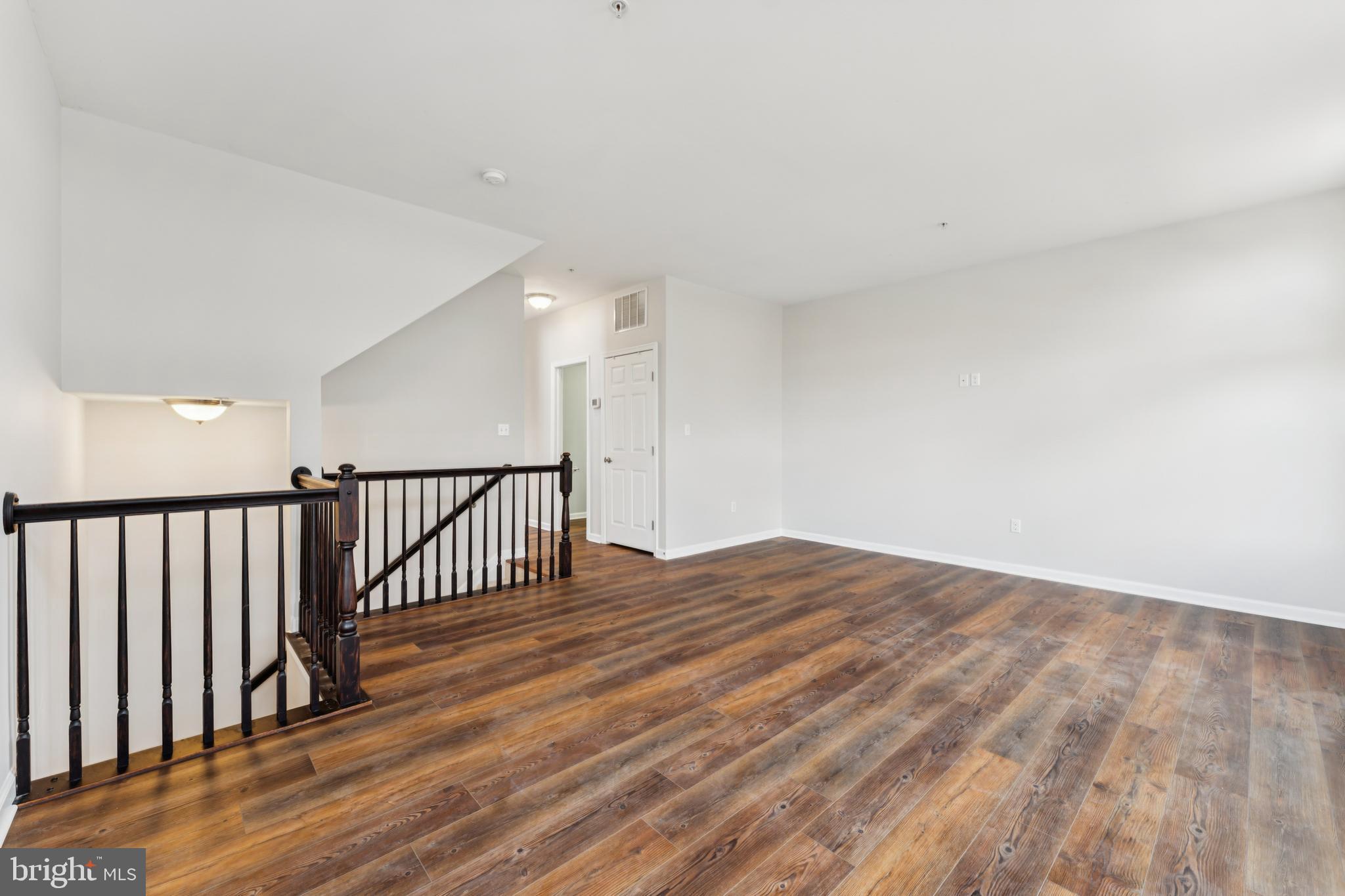 ELLENDALE - Residential