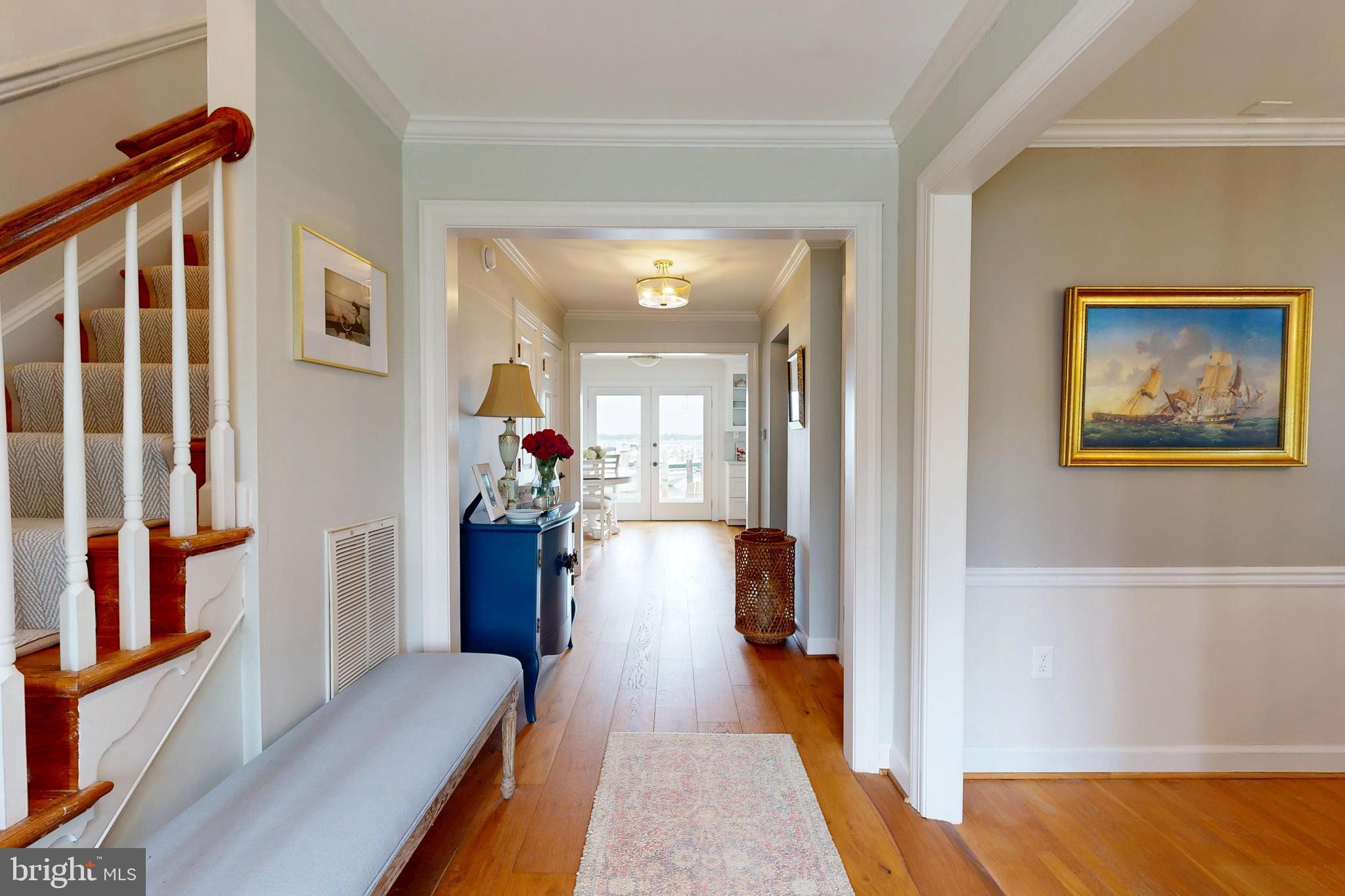 100 PIER STREET W