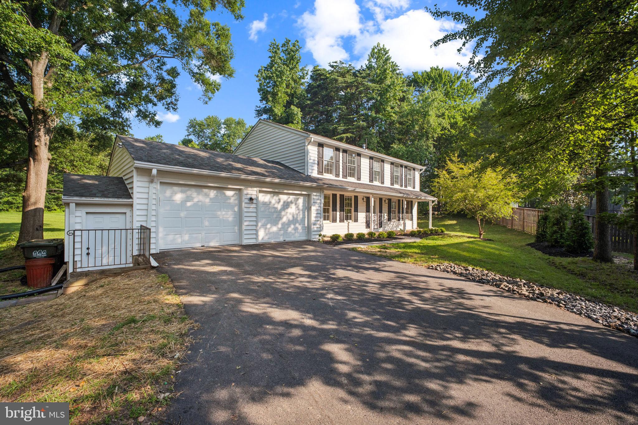 CENTREVILLE FARMS - Residential
