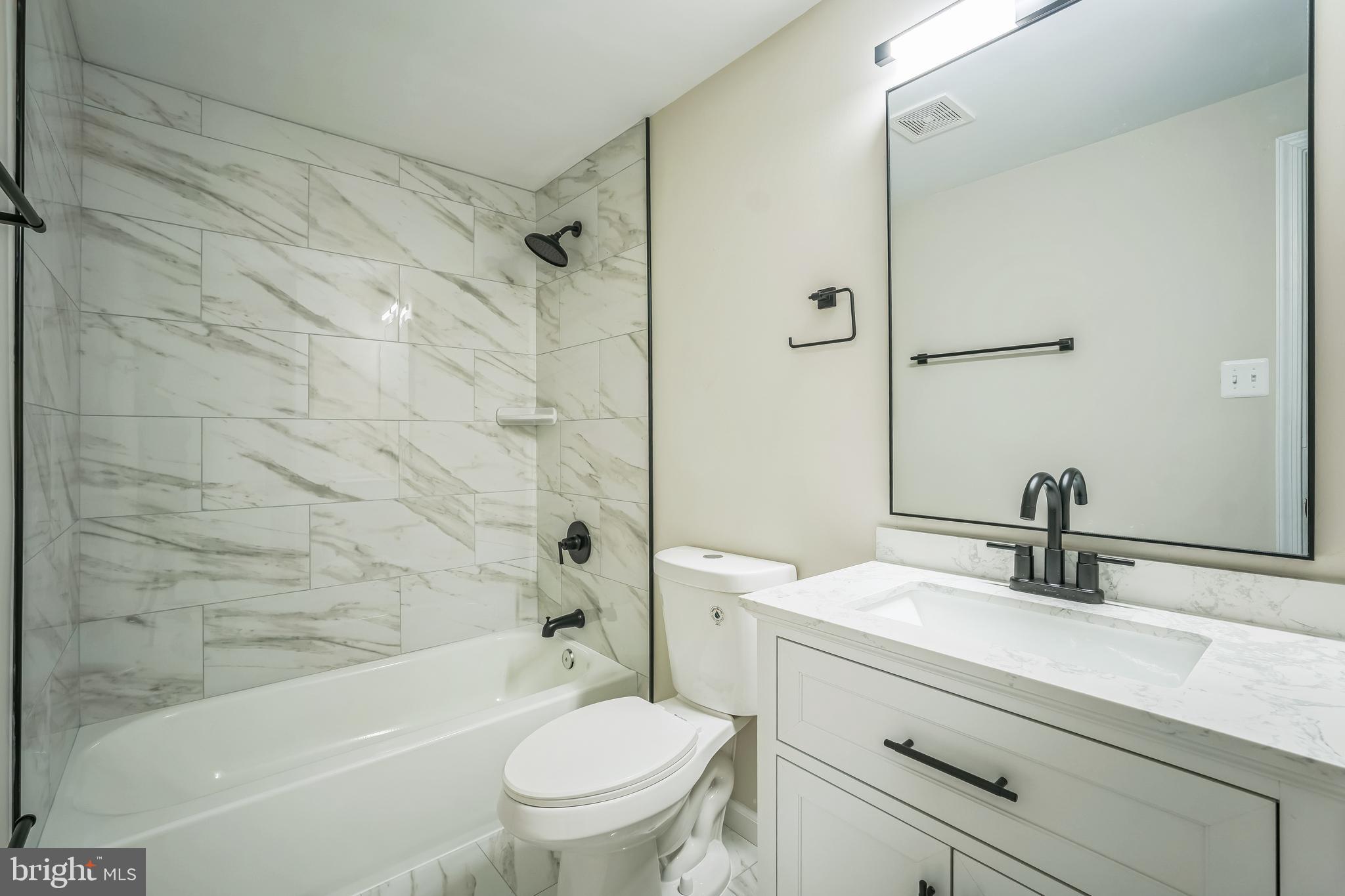 CENTREVILLE FARMS - Residential