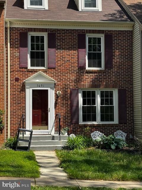 Photo of 7691 Northern Oaks Court, SPRINGFIELD, VA 22153 (MLS # VAFX2309174)