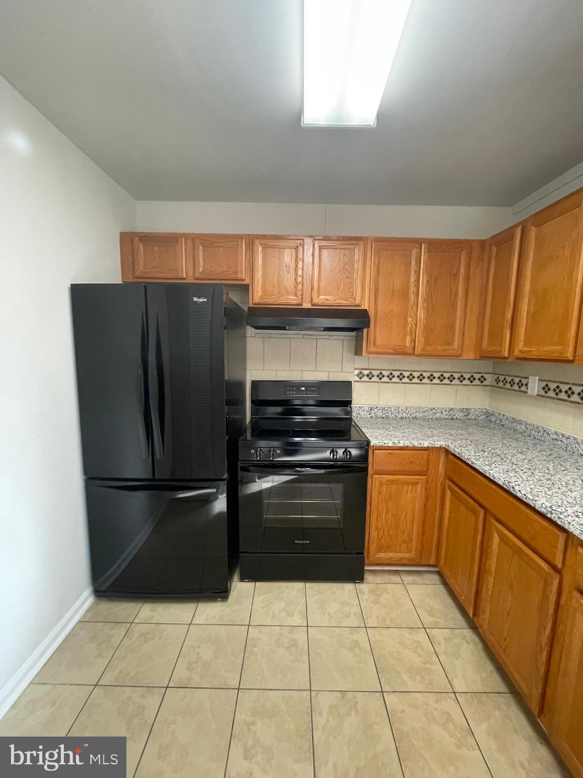 CENTRAL PARK TOWNHOMES - Residential Lease