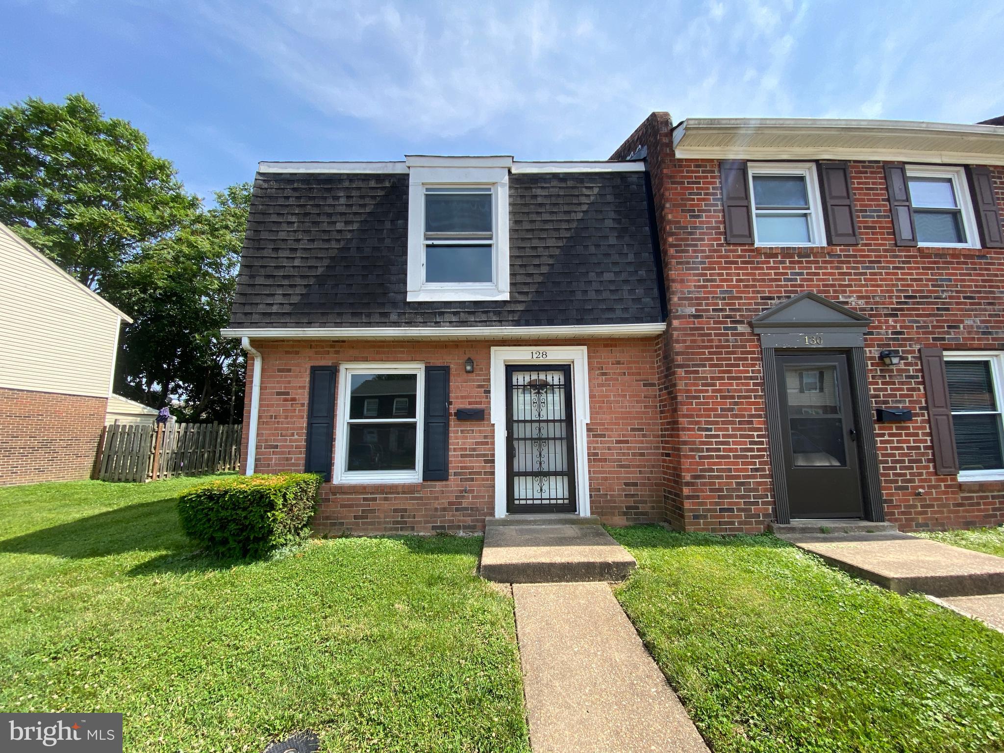 CENTRAL PARK TOWNHOMES - Residential Lease