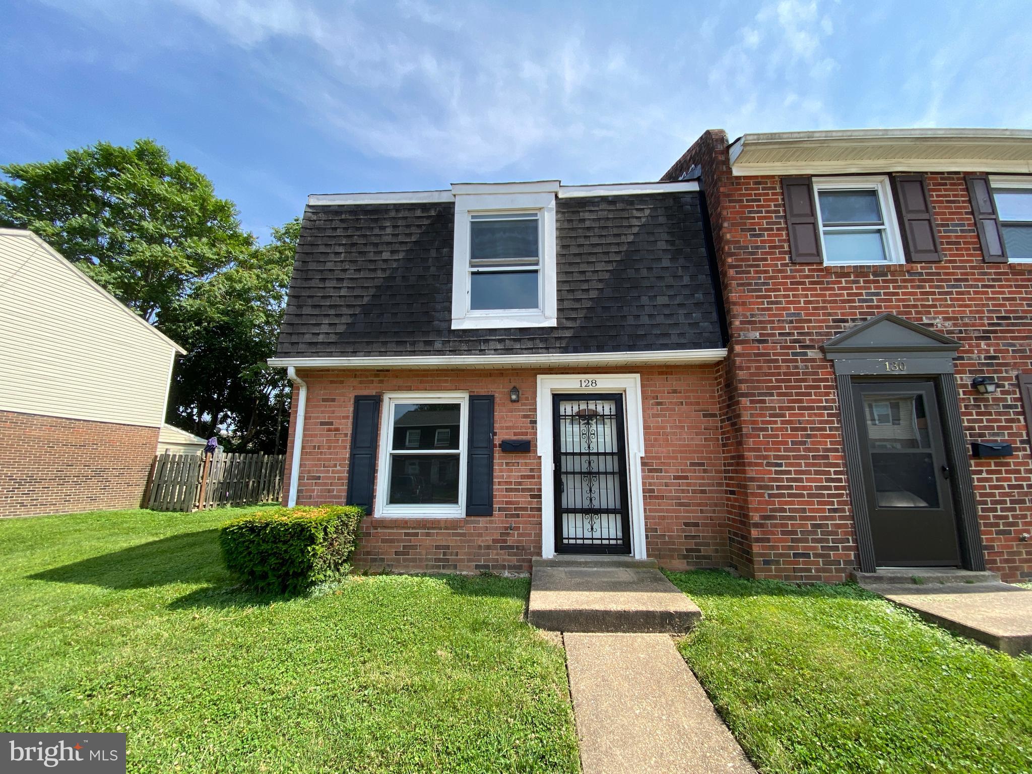 CENTRAL PARK TOWNHOMES - Residential Lease