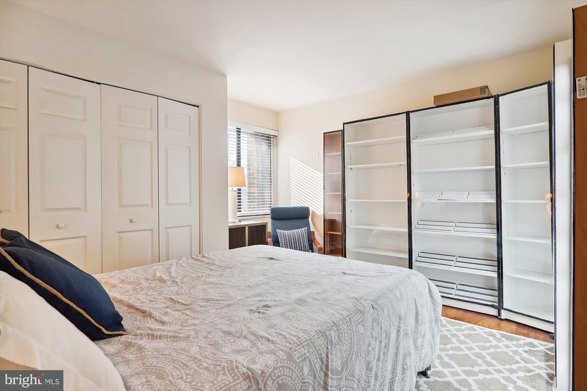 AMERICANA FINMARK - Residential