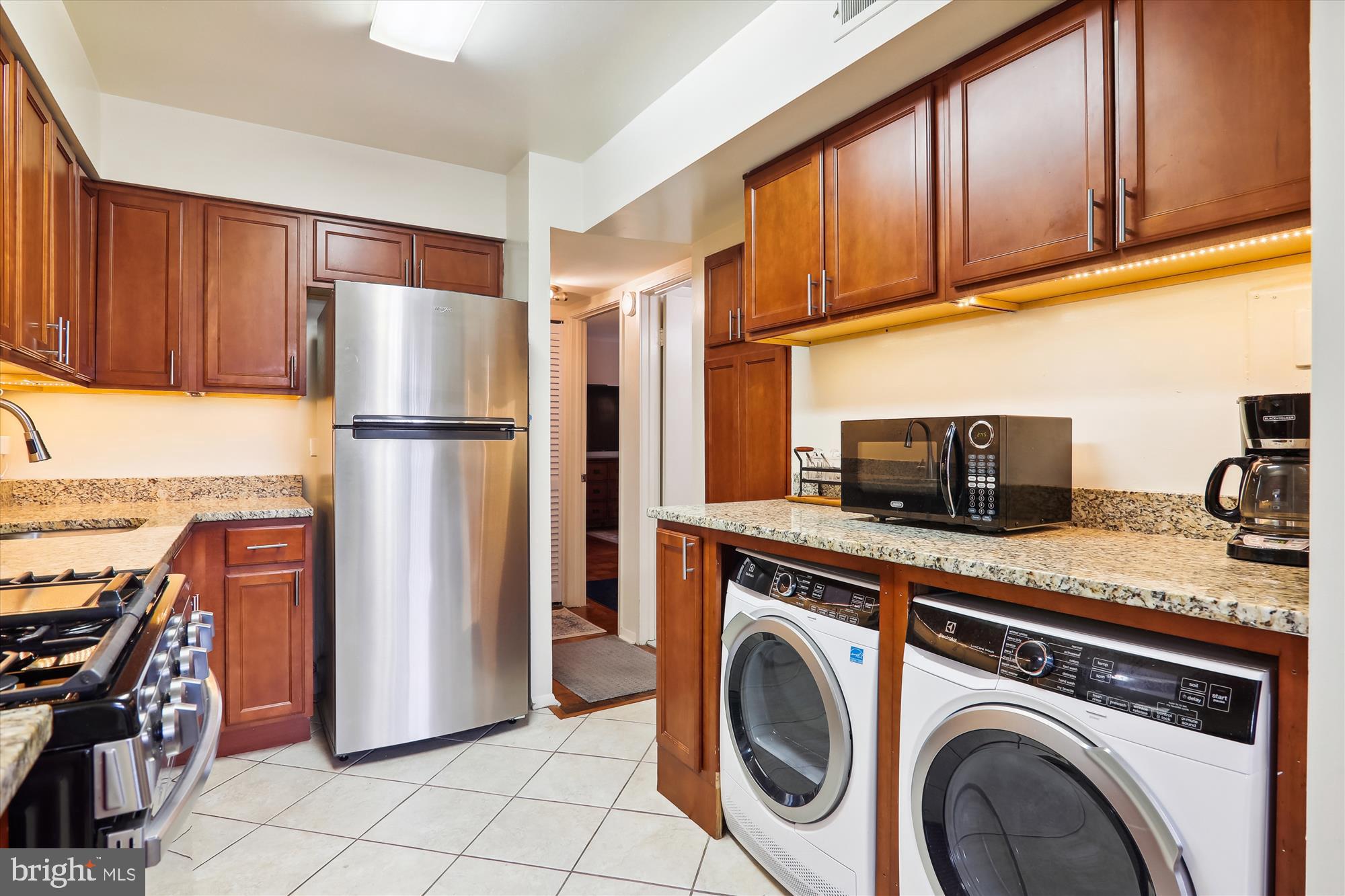 AMERICANA FINMARK - Residential