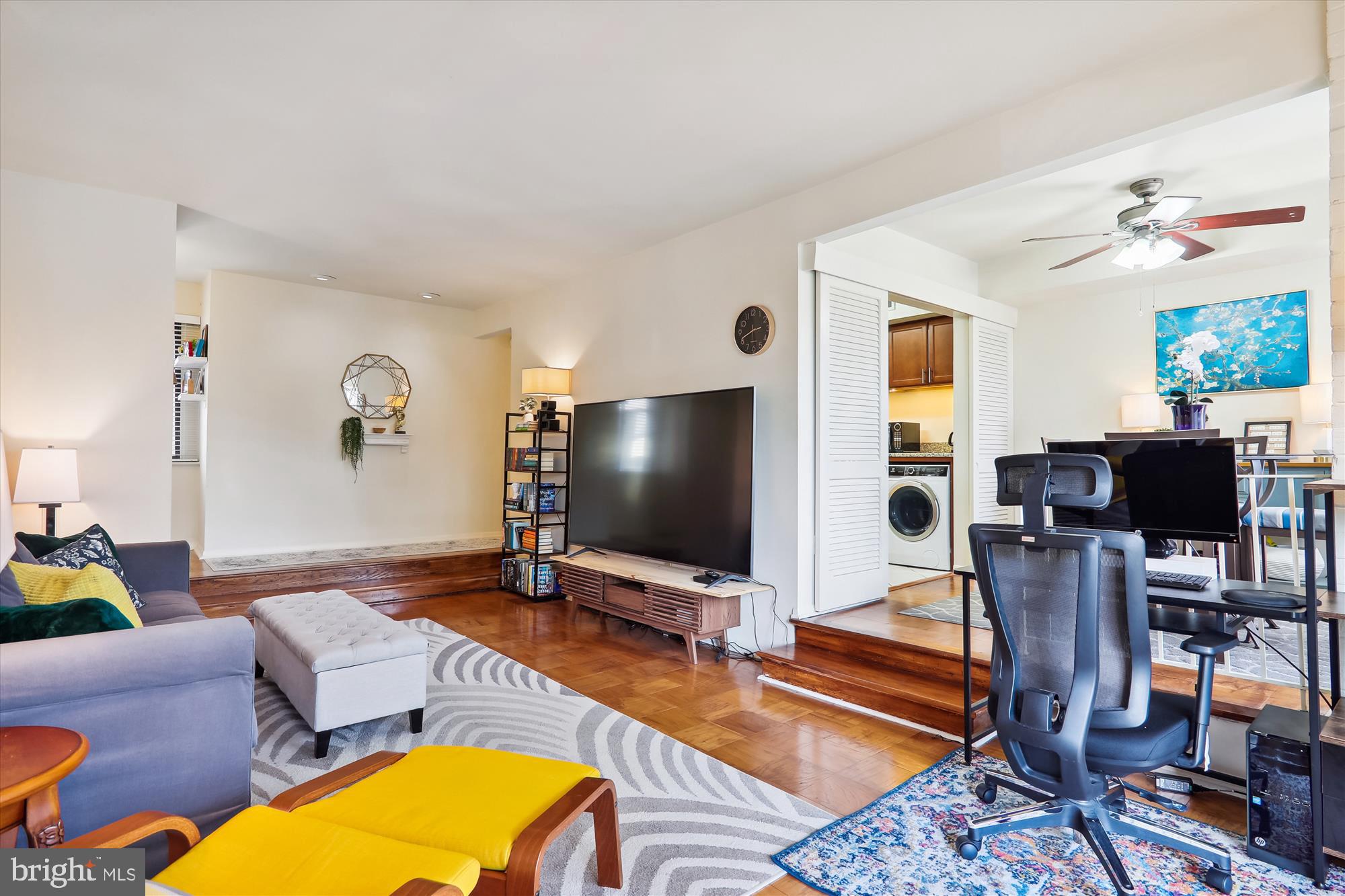 AMERICANA FINMARK - Residential