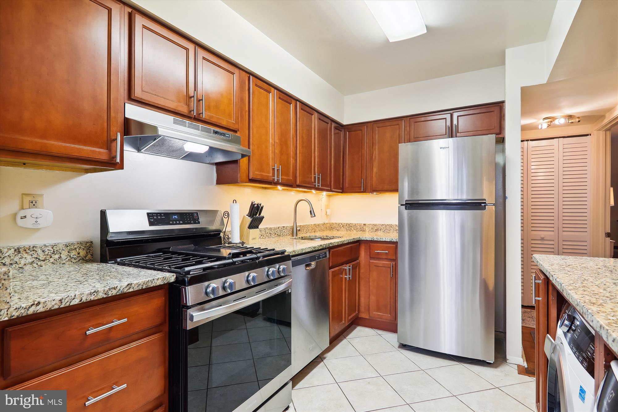 AMERICANA FINMARK - Residential