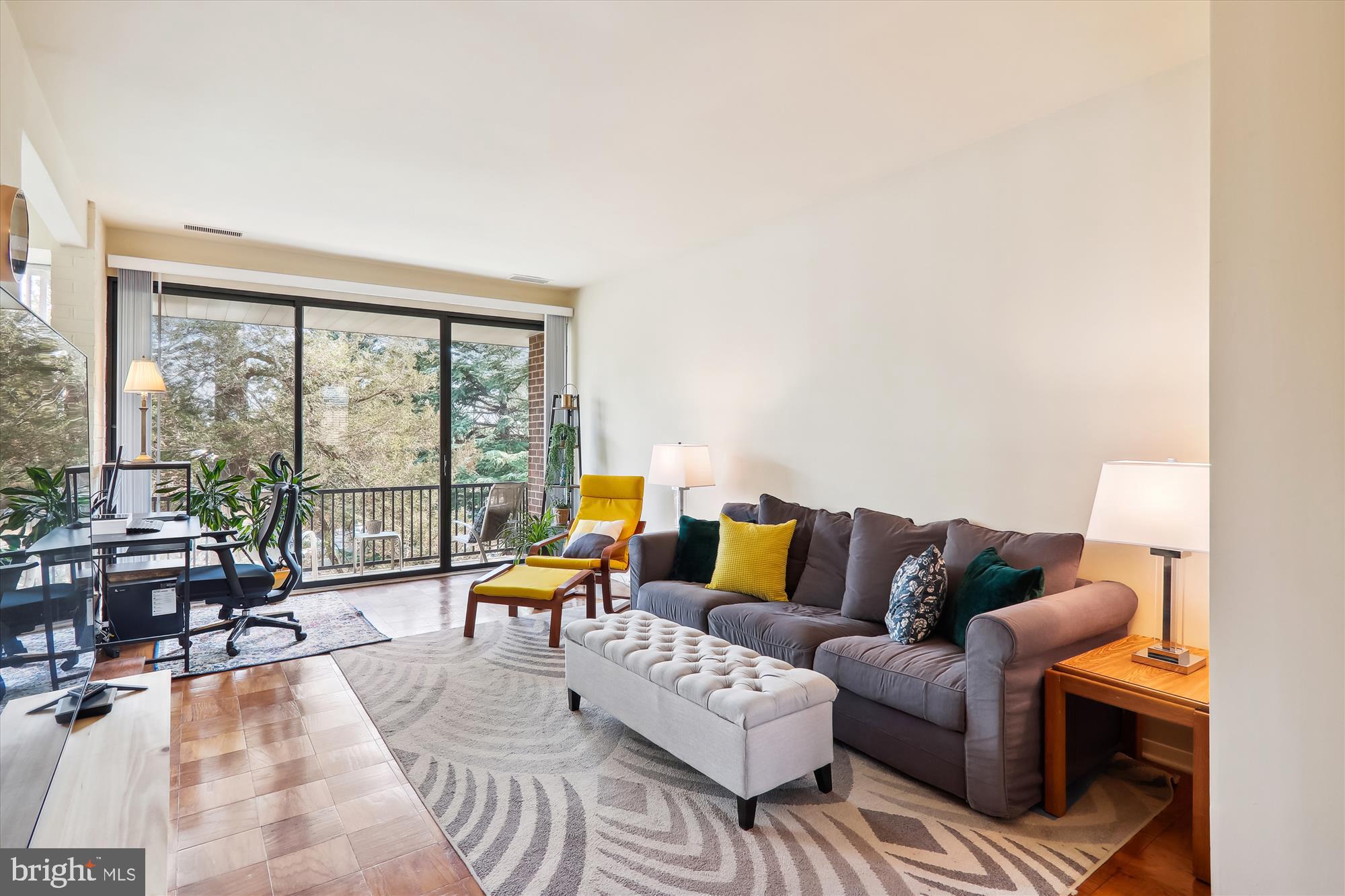 AMERICANA FINMARK - Residential