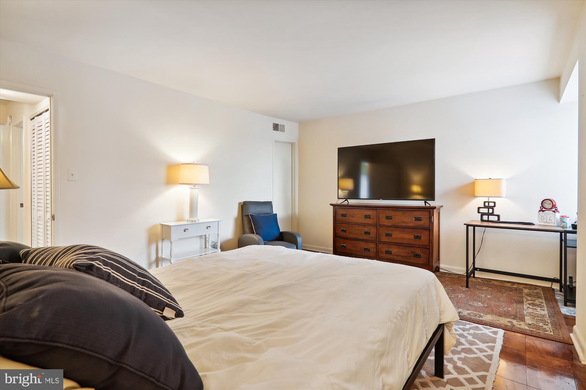 AMERICANA FINMARK - Residential