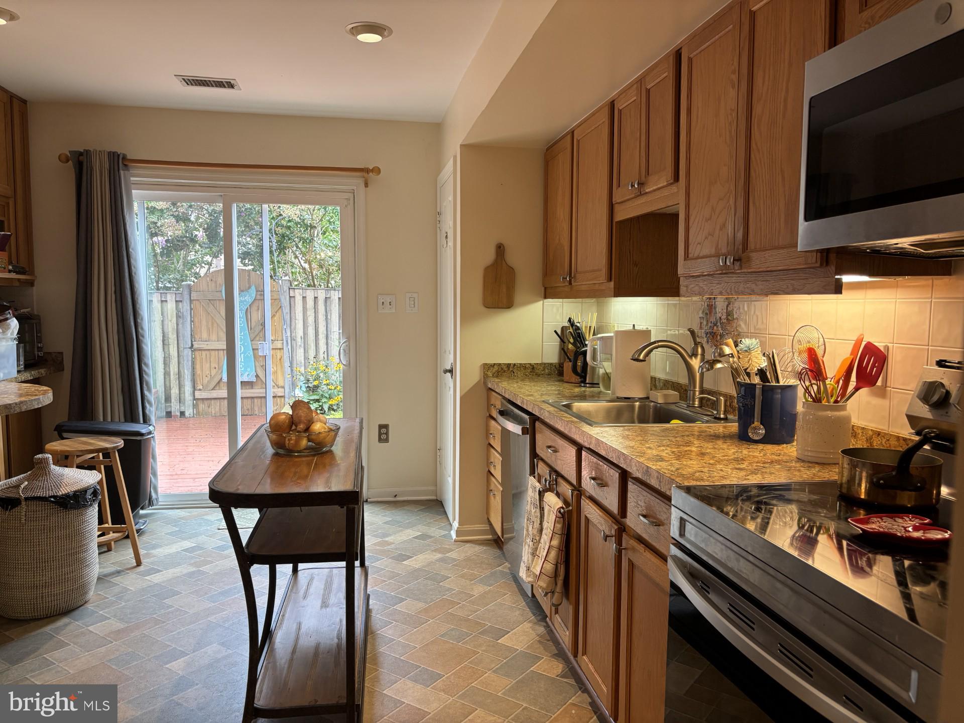 HERITAGE HARBOUR - Residential Lease