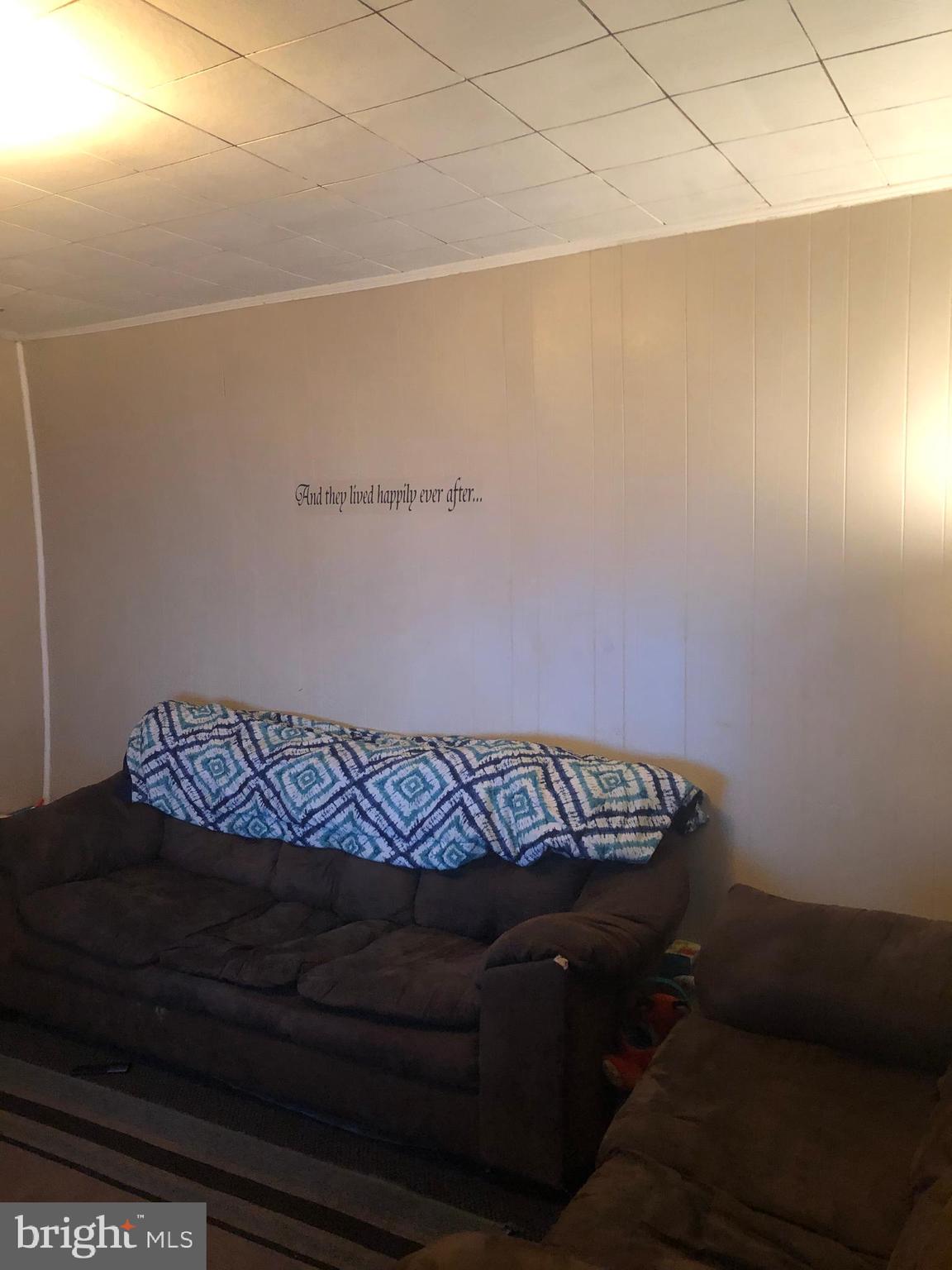 BERNVILLE ESTATES - Residential Income