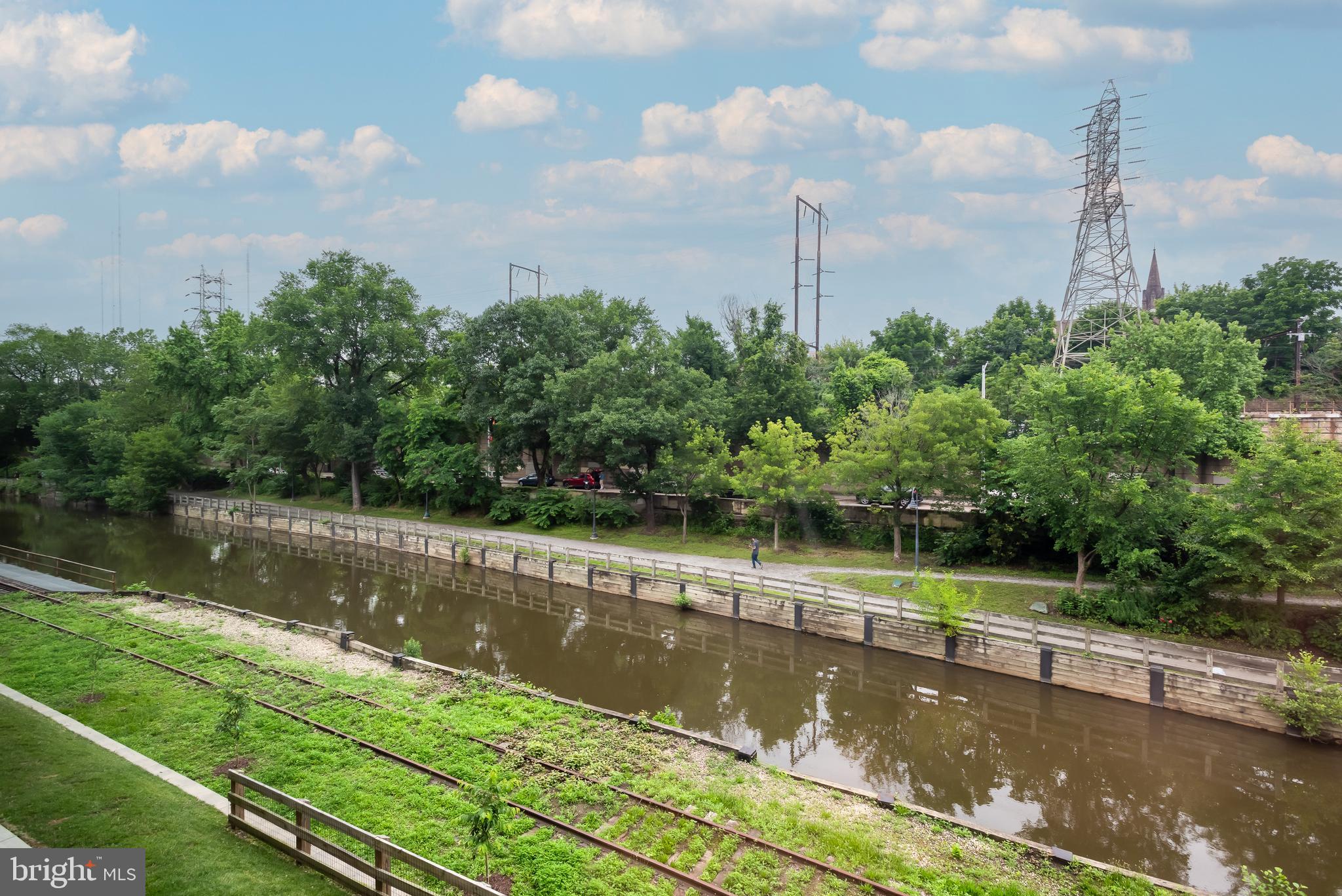 THE LOCKS - Residential
