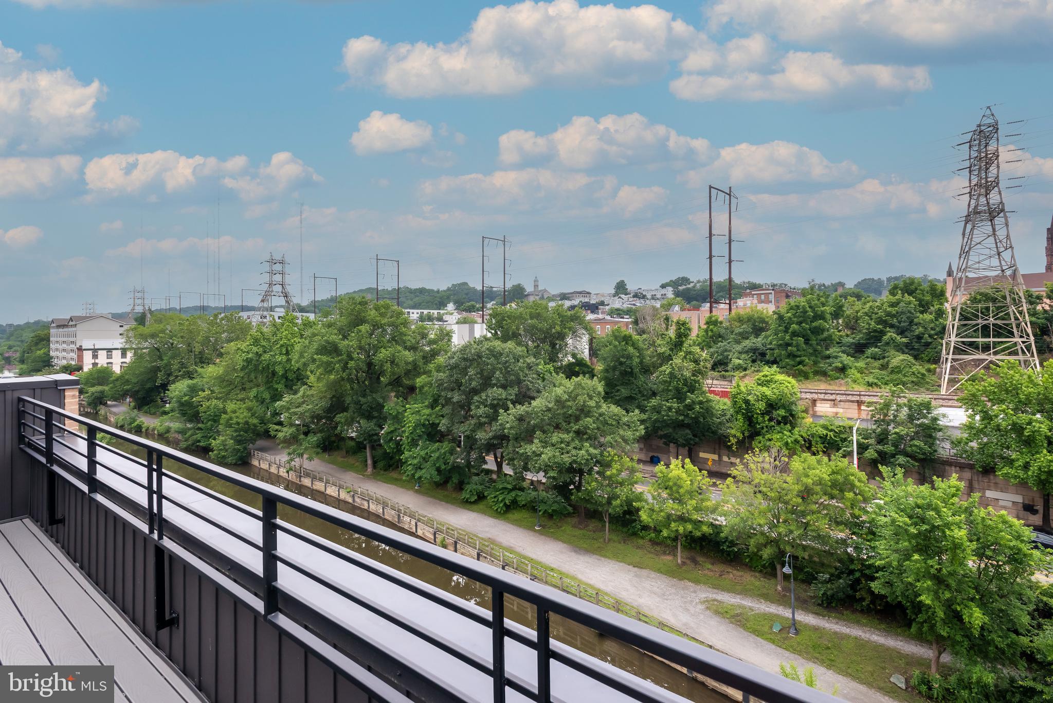 THE LOCKS - Residential