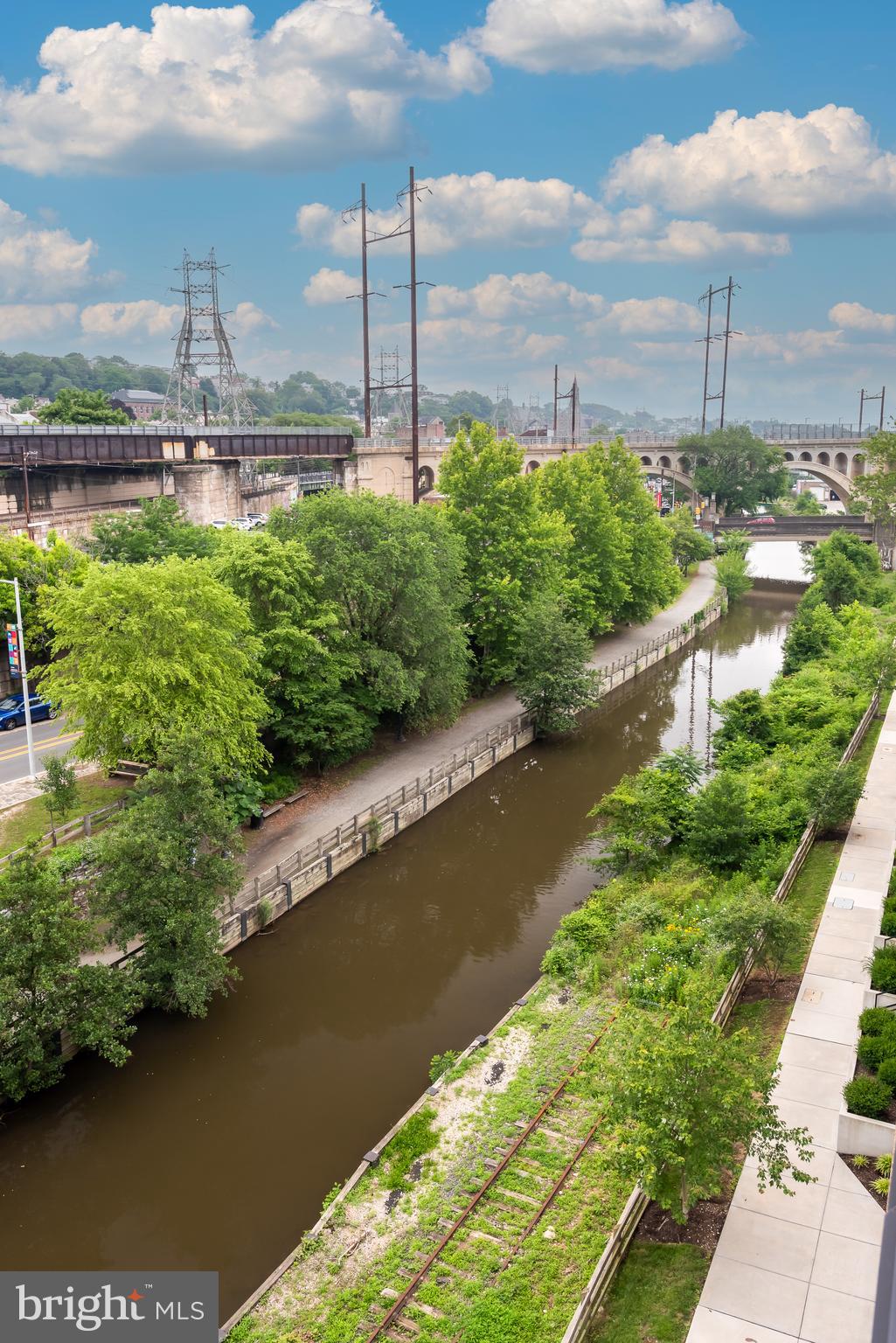 THE LOCKS - Residential