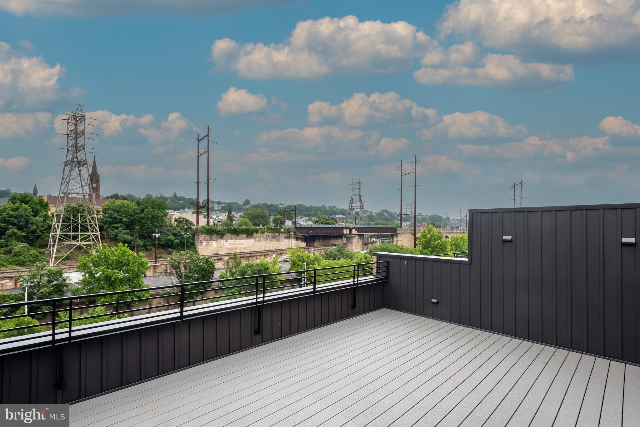 THE LOCKS - Residential